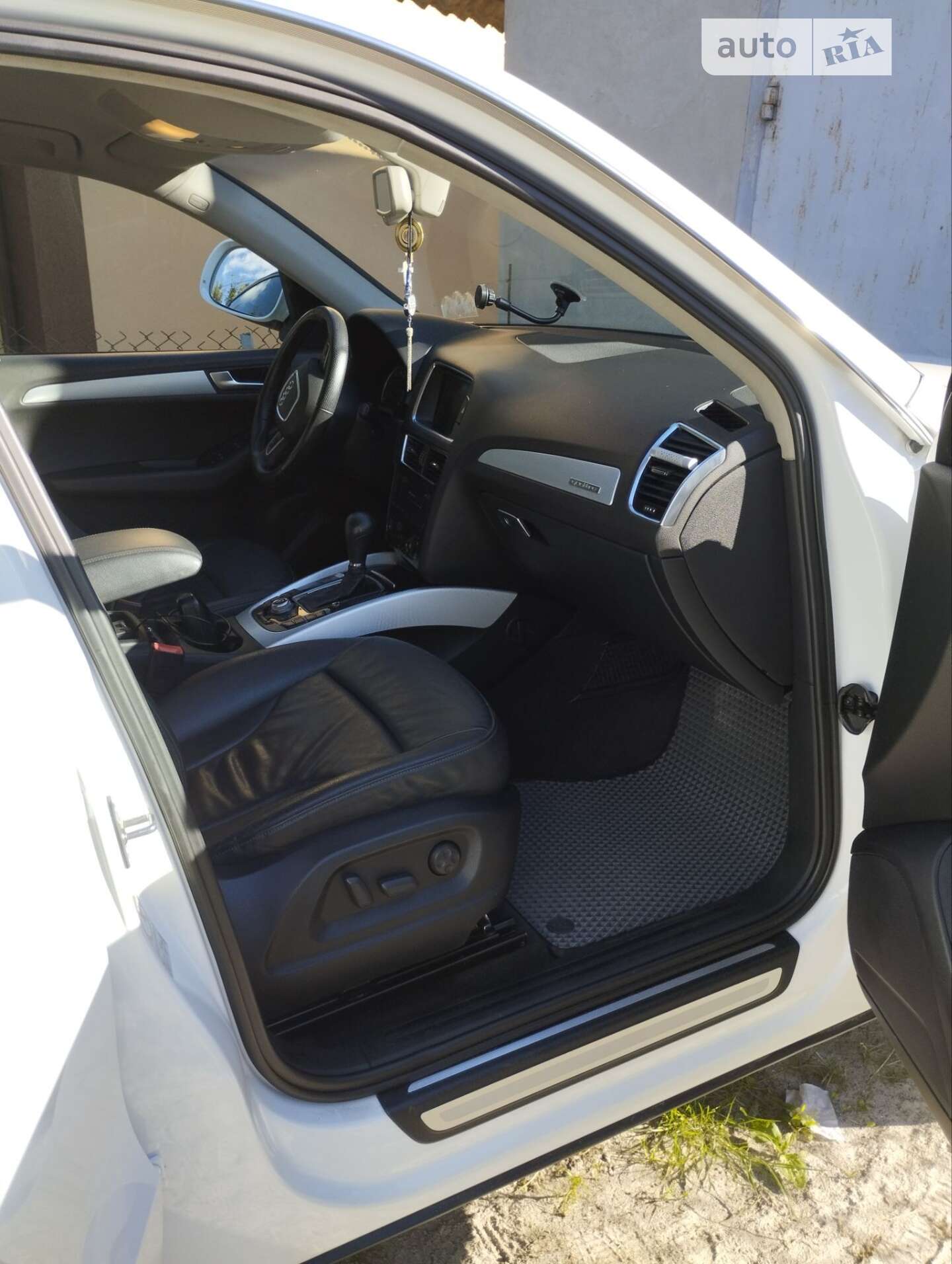 Audi Q5 2009 VIN WAUZZZ8R99A043504 фото оголошення 20 з 21