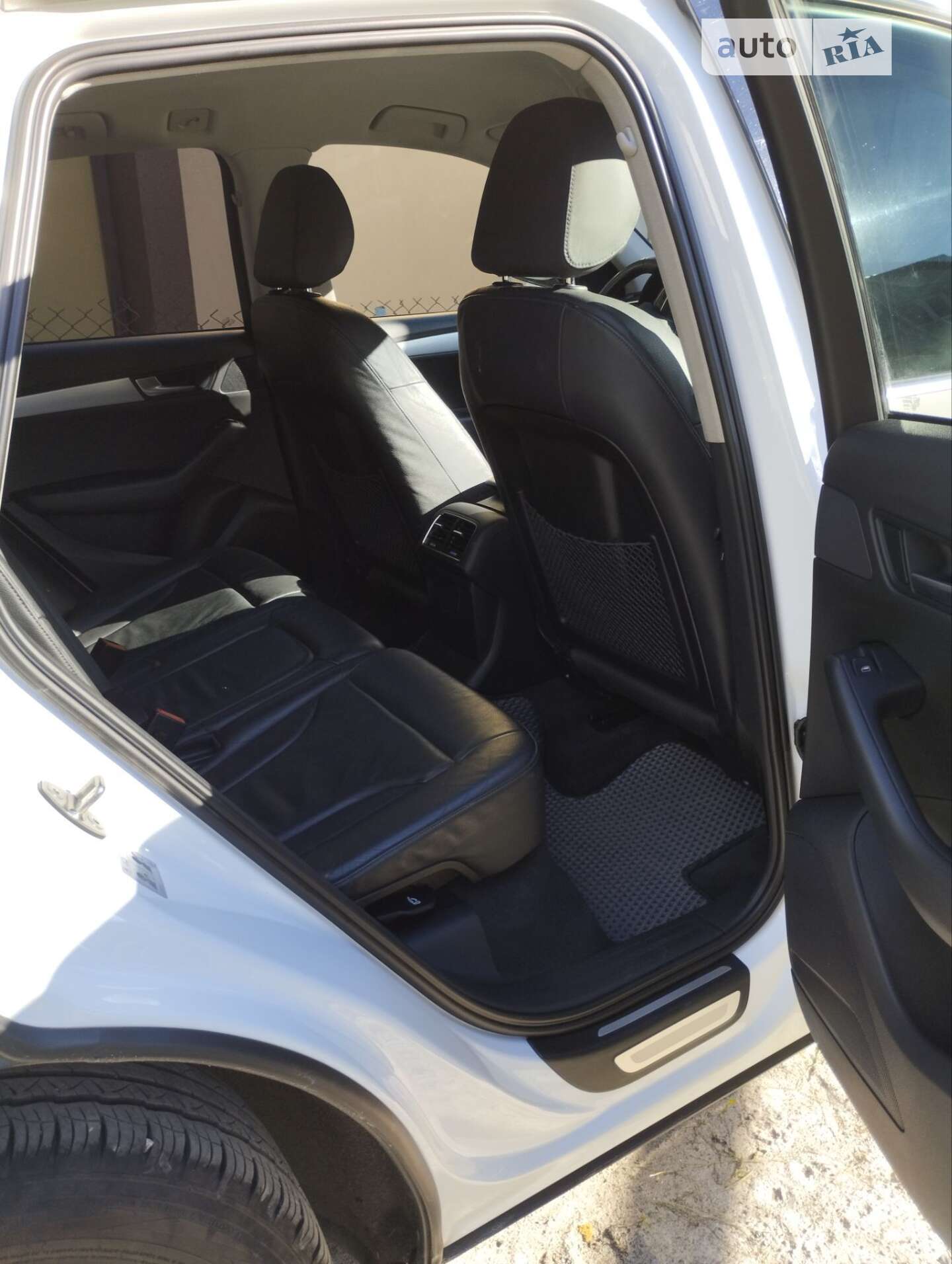Audi Q5 2009 VIN WAUZZZ8R99A043504 фото оголошення 19 з 21