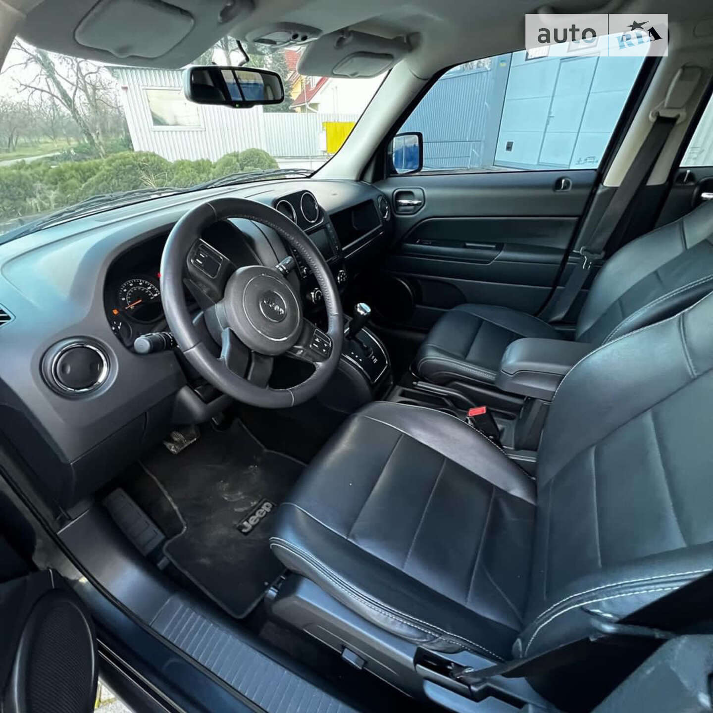 Jeep Patriot 2015 VIN 1C4NJRFB1FD269710 фото оголошення 4 з 8