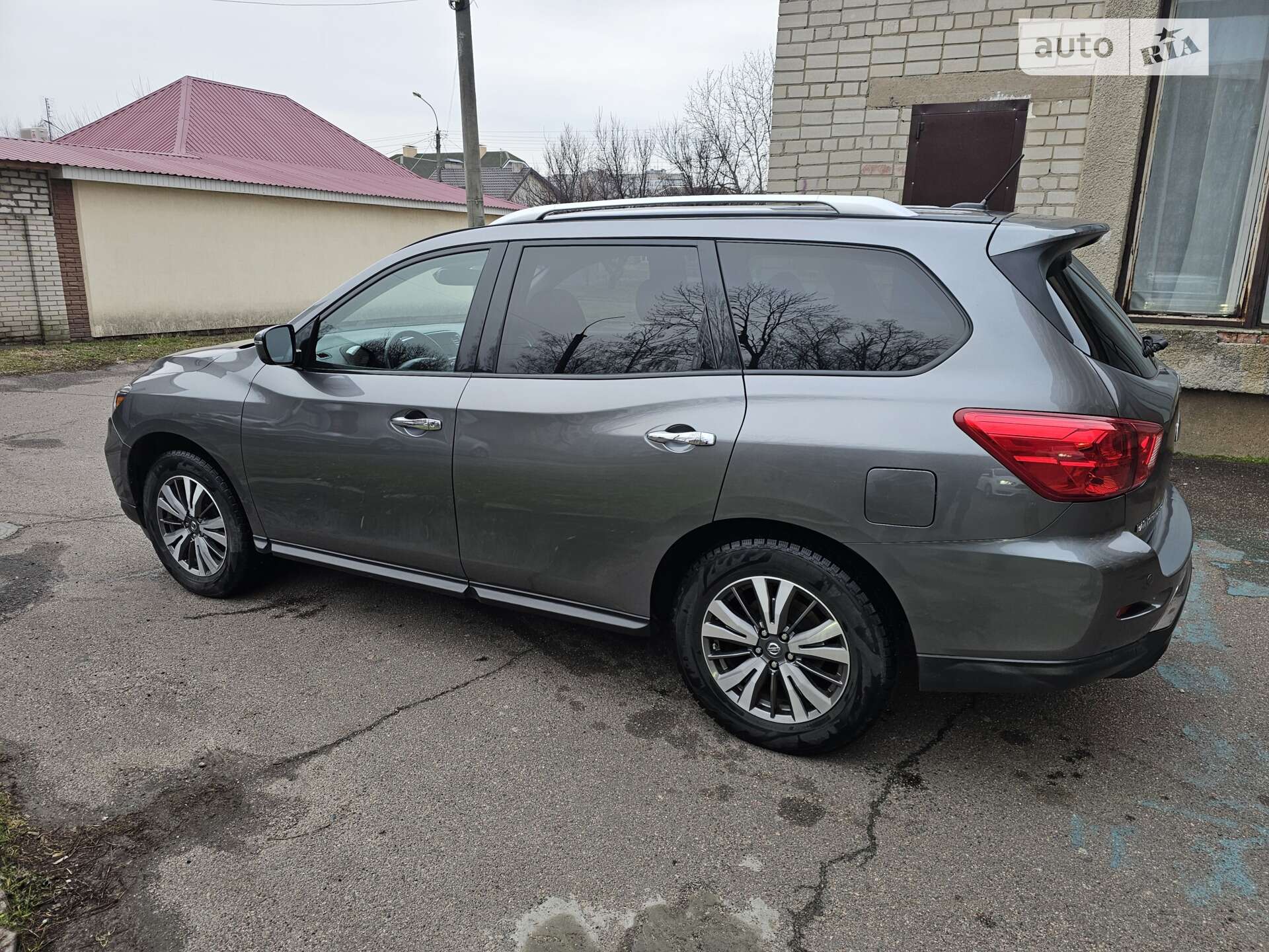 Nissan Pathfinder 2017 VIN 5N1DR2MM8HC683409 фото оголошення 7 з 8