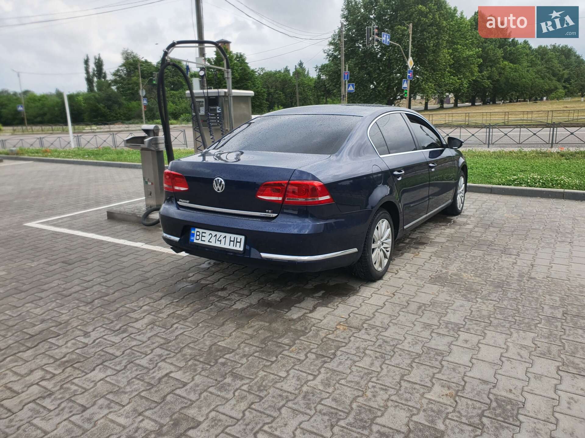 Volkswagen Passat 2011 VIN WVWZZZ3CZBP321820 фото оголошення 8 з 17