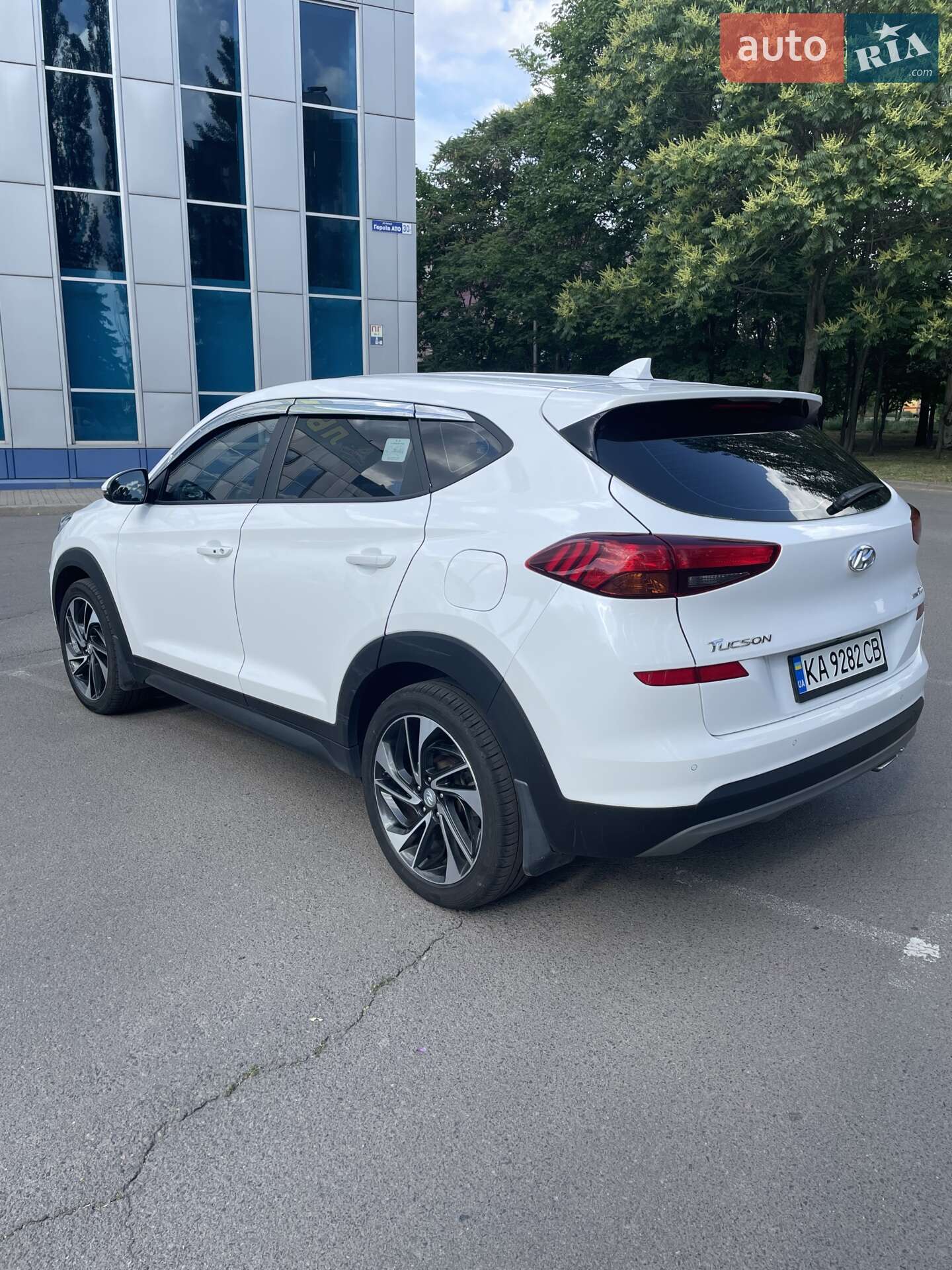 Hyundai Tucson 2019 VIN KMHJ281ADKU031775 фото оголошення 3 з 14