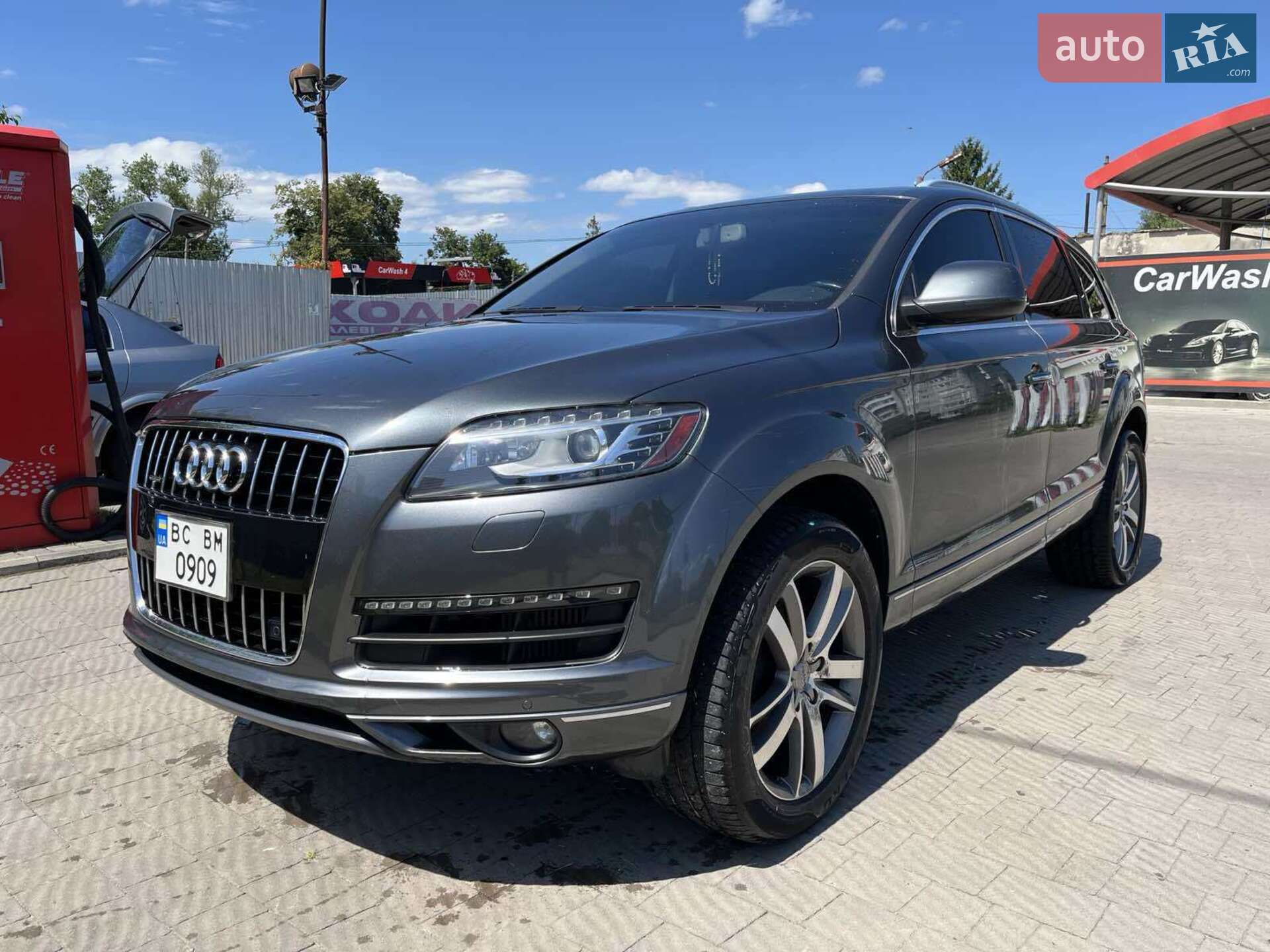 Audi Q7 2014 VIN WA1LMAFE8ED018864 фото оголошення 28 з 37