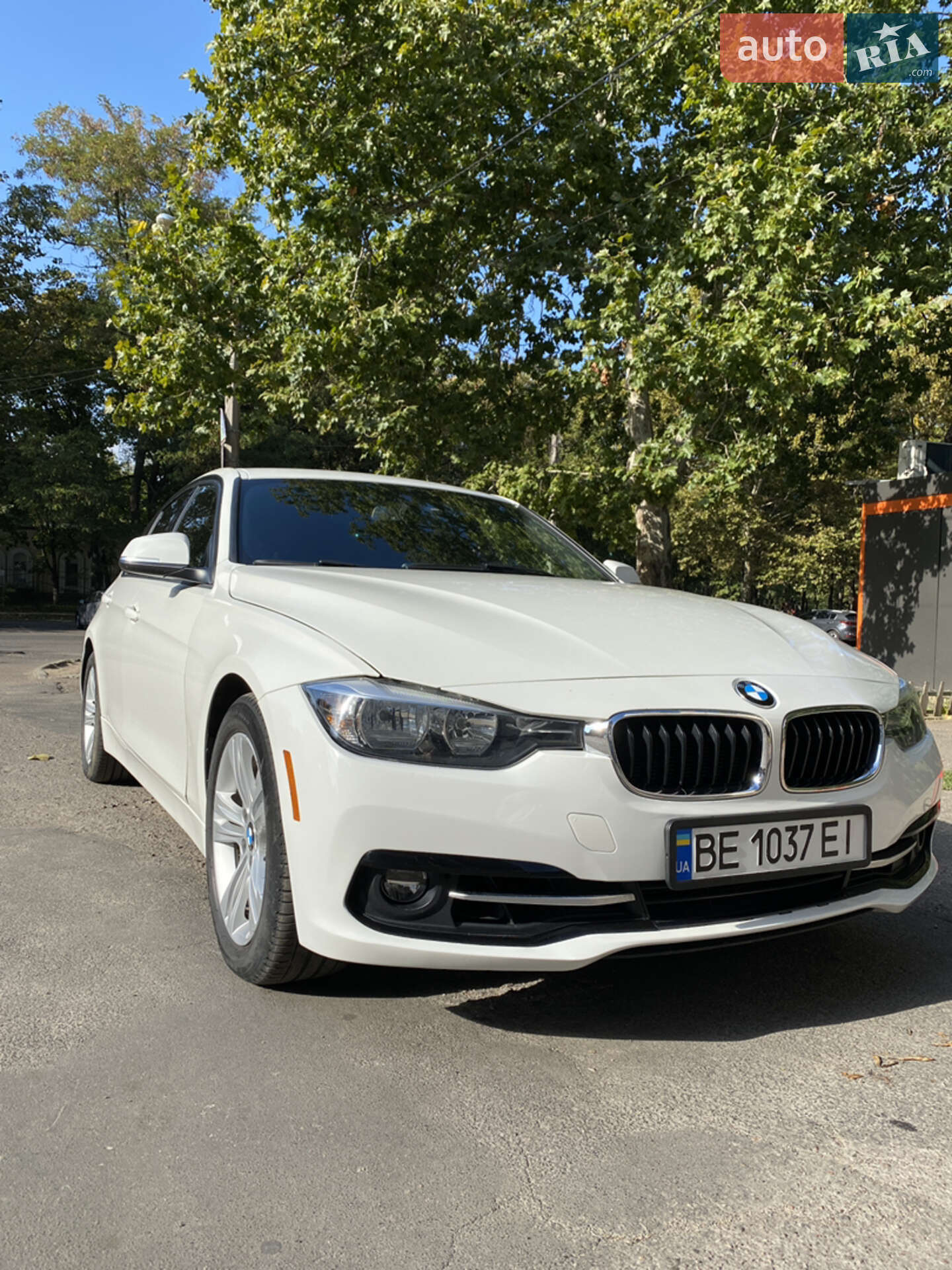 BMW 3 Series 2016 VIN WBA8E9C58GK647113 фото оголошення 2 з 14