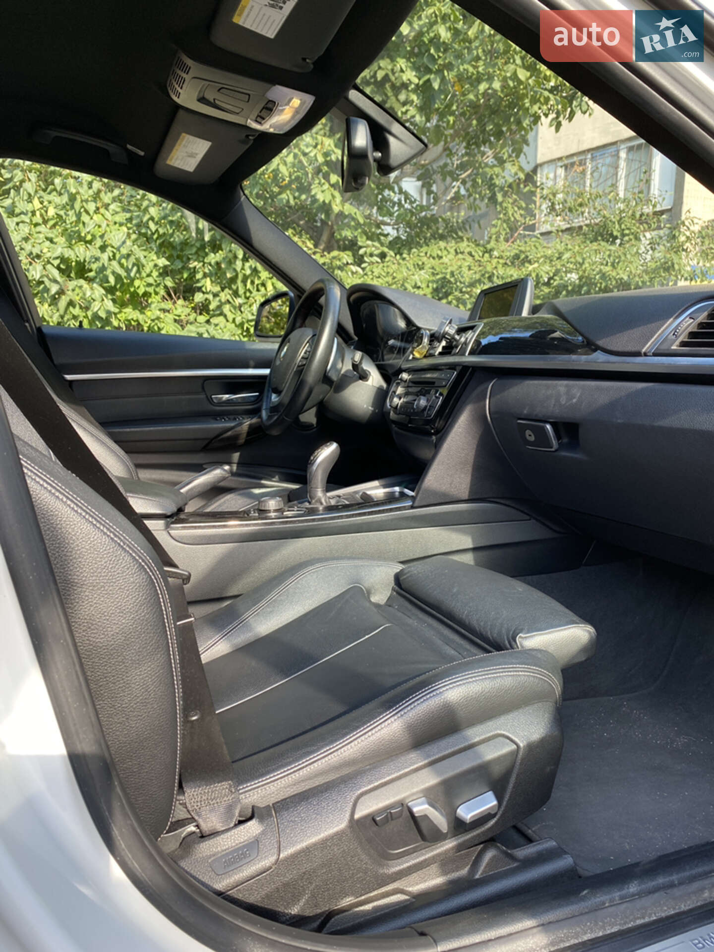 BMW 3 Series 2016 VIN WBA8E9C58GK647113 фото оголошення 11 з 14