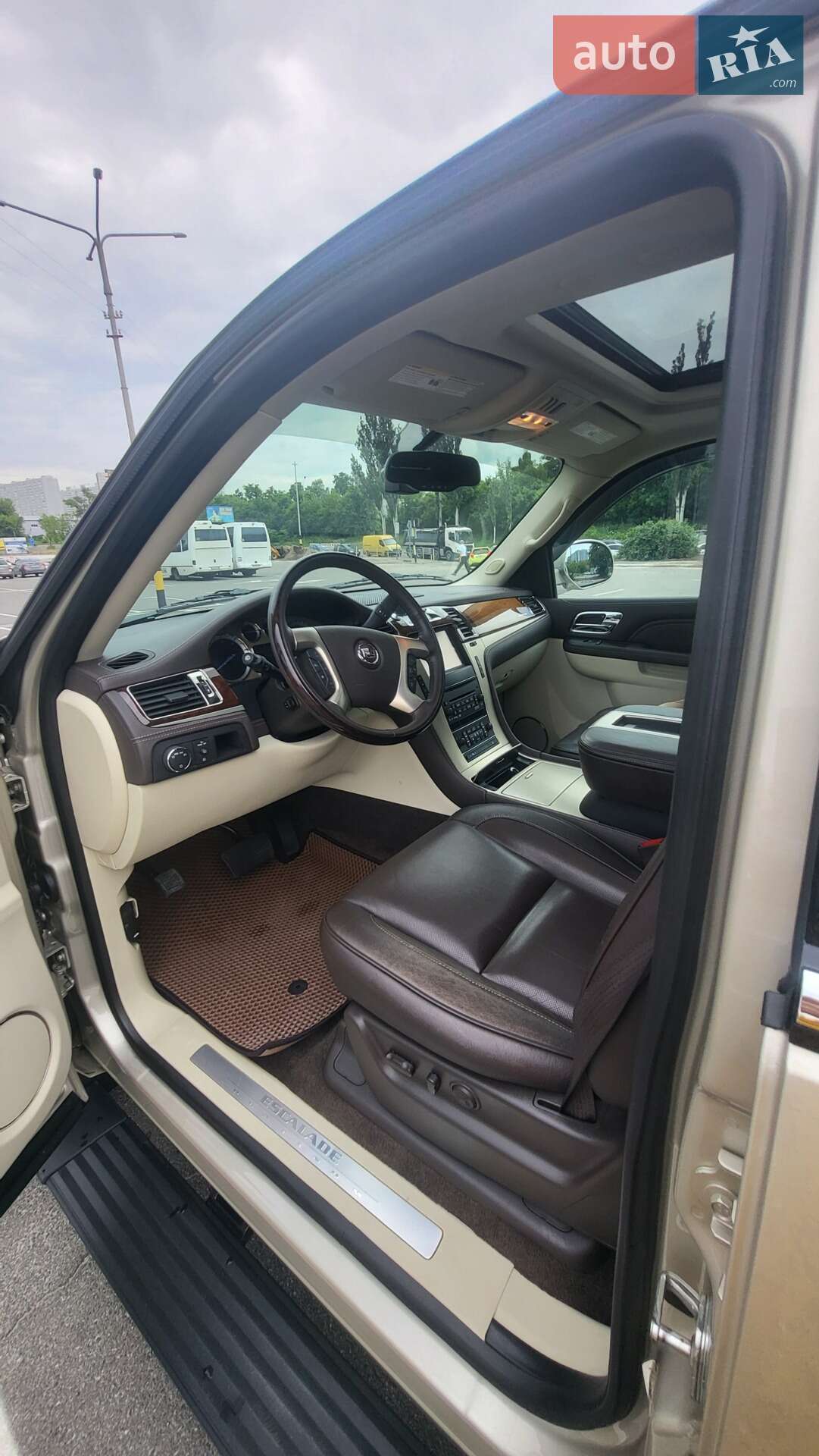 Cadillac Escalade 2013 VIN 1GYS4DEF9DR224770 фото оголошення 9 з 21
