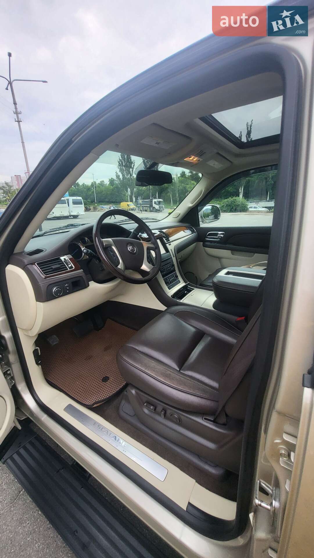 Cadillac Escalade 2013 VIN 1GYS4DEF9DR224770 фото оголошення 10 з 21
