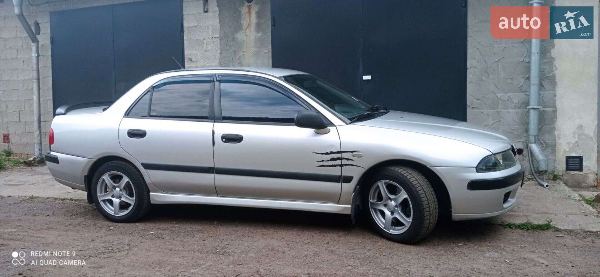 Mitsubishi Carisma 2002 VIN XMCSNDA1A2F020714 фото оголошення 9 з 22
