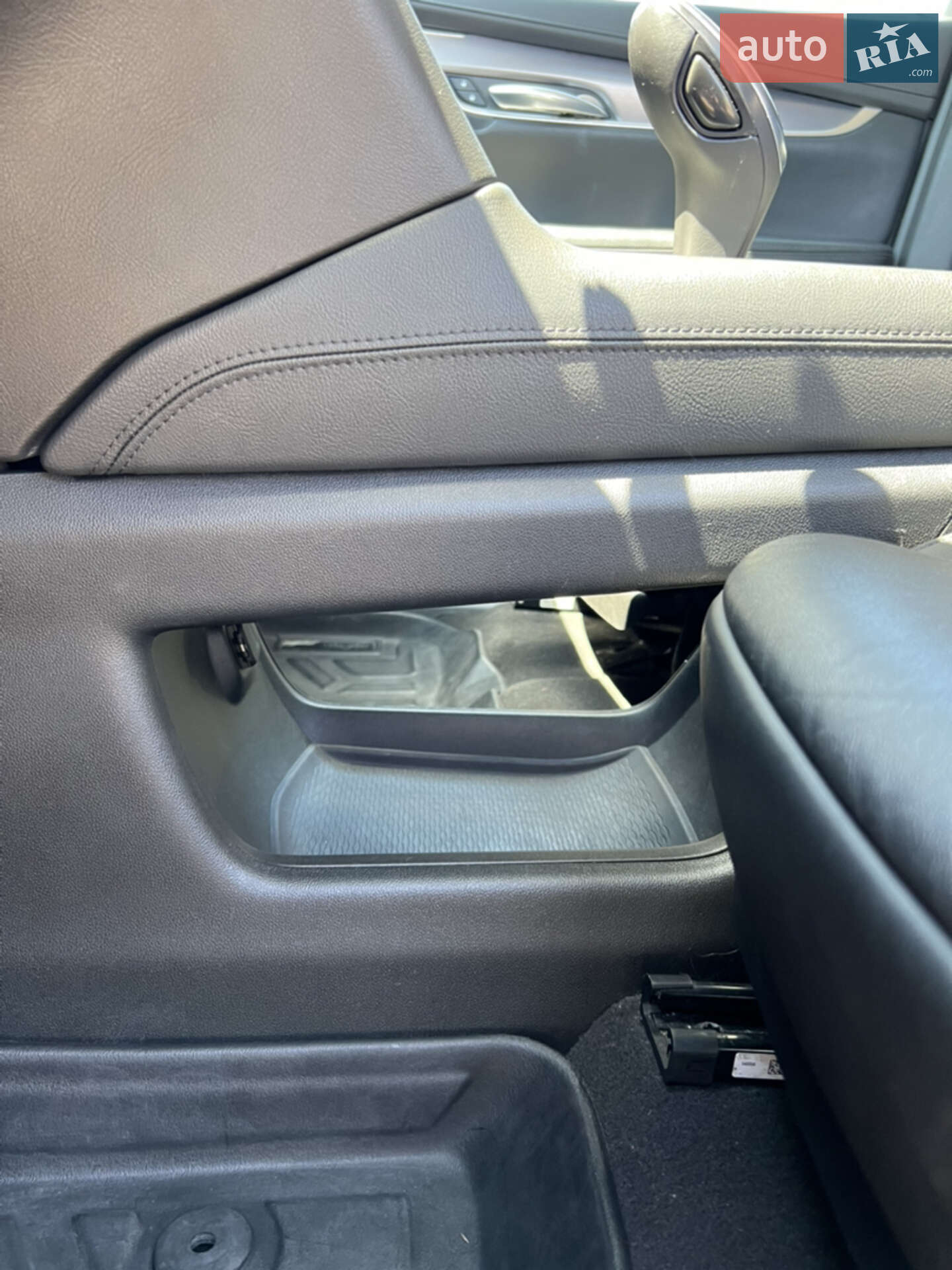 Cadillac XT5 2018 VIN 1GYKNDRS0KZ113705 фото оголошення 9 з 23
