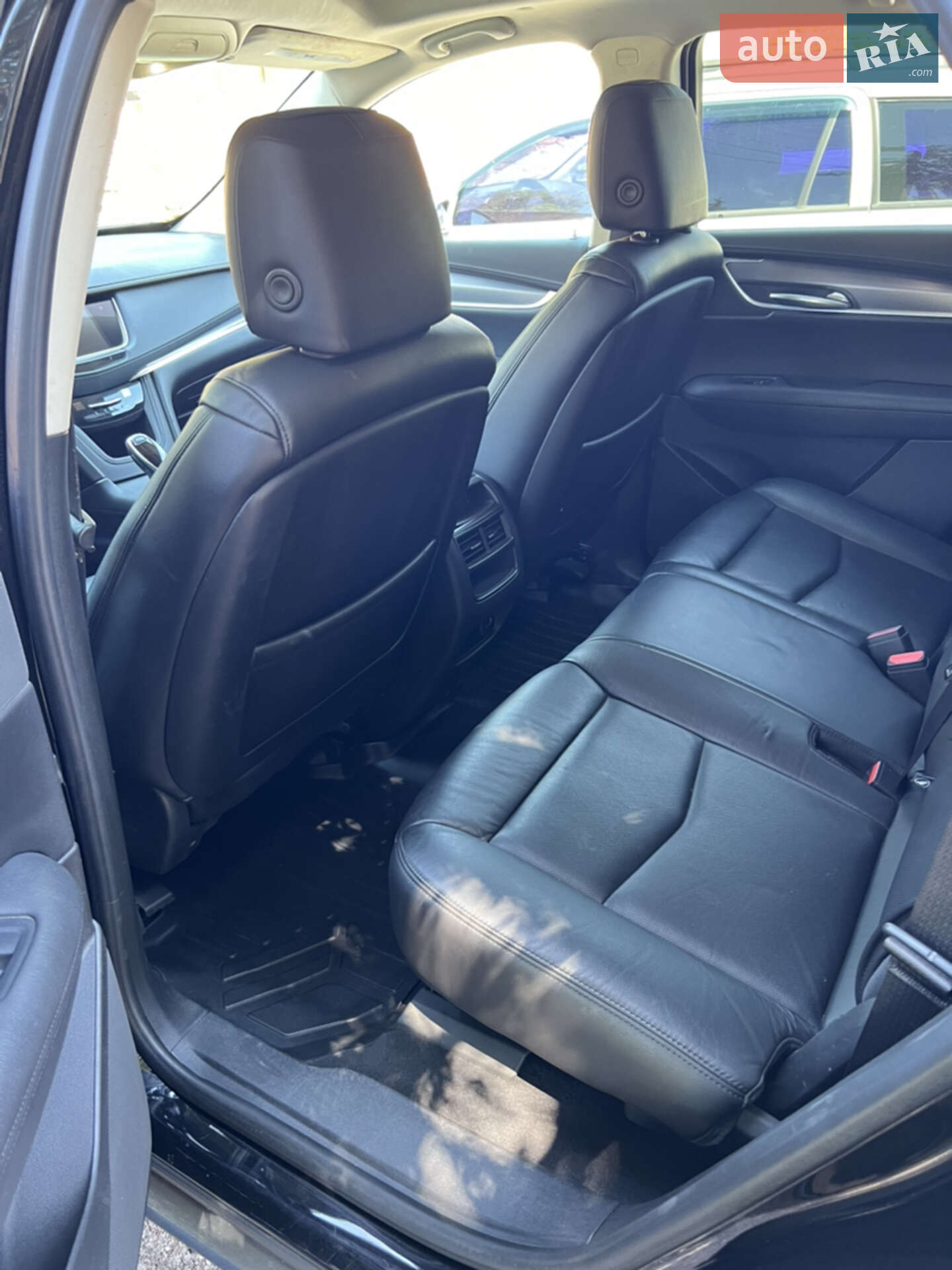 Cadillac XT5 2018 VIN 1GYKNDRS0KZ113705 фото оголошення 11 з 23