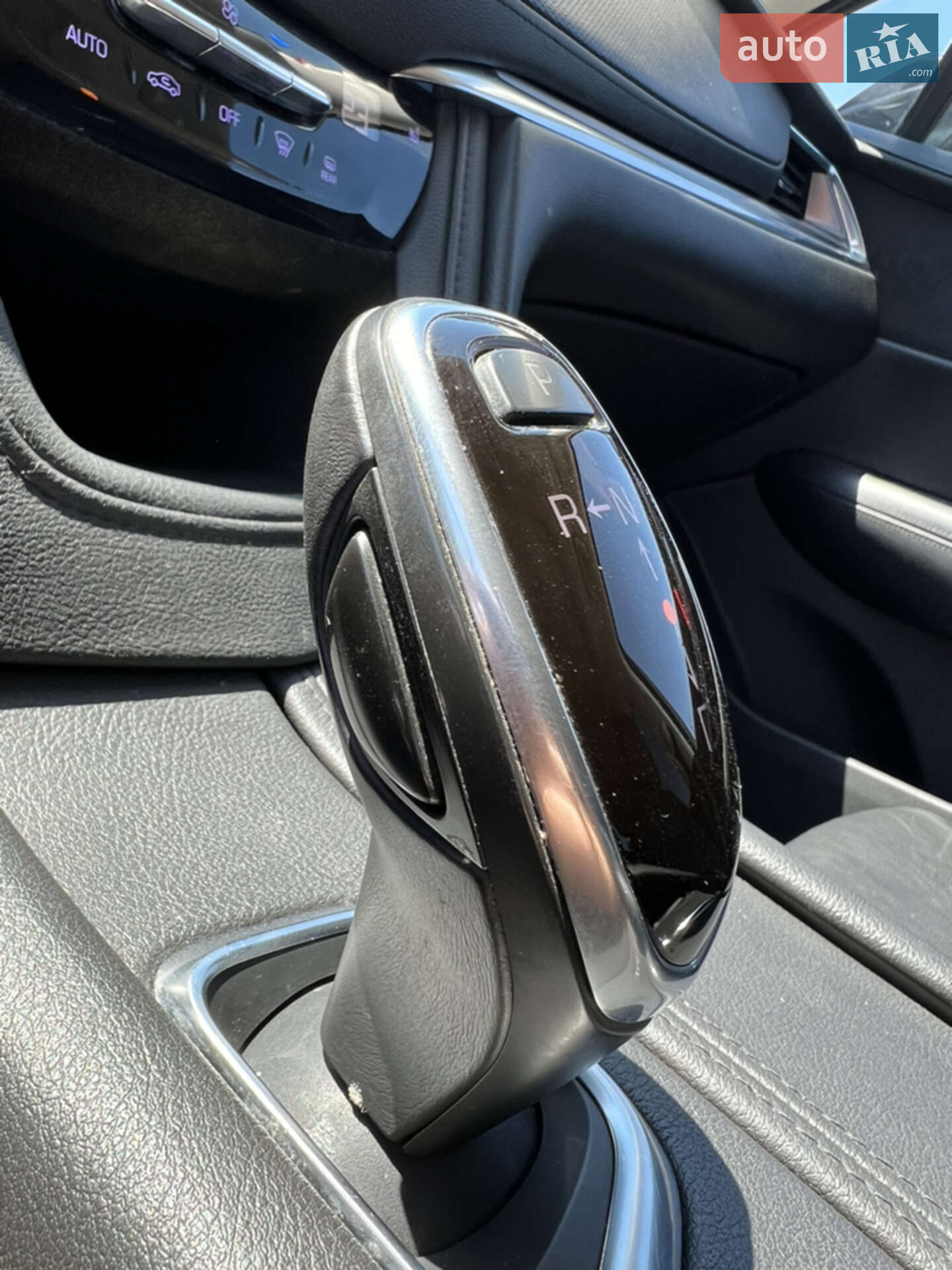 Cadillac XT5 2018 VIN 1GYKNDRS0KZ113705 фото оголошення 16 з 23