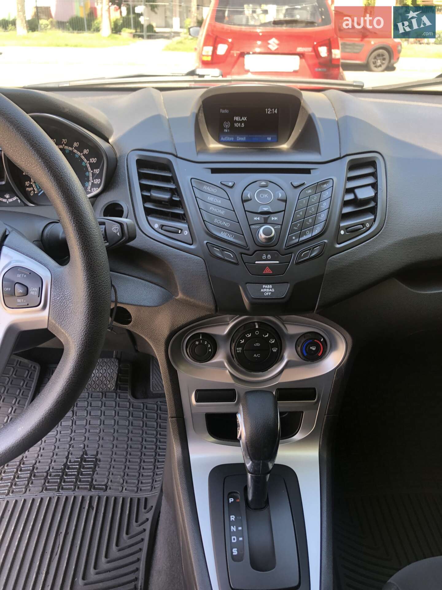 Ford Fiesta 2018 VIN 3FADP4BJXKM120260 фото оголошення 4 з 18