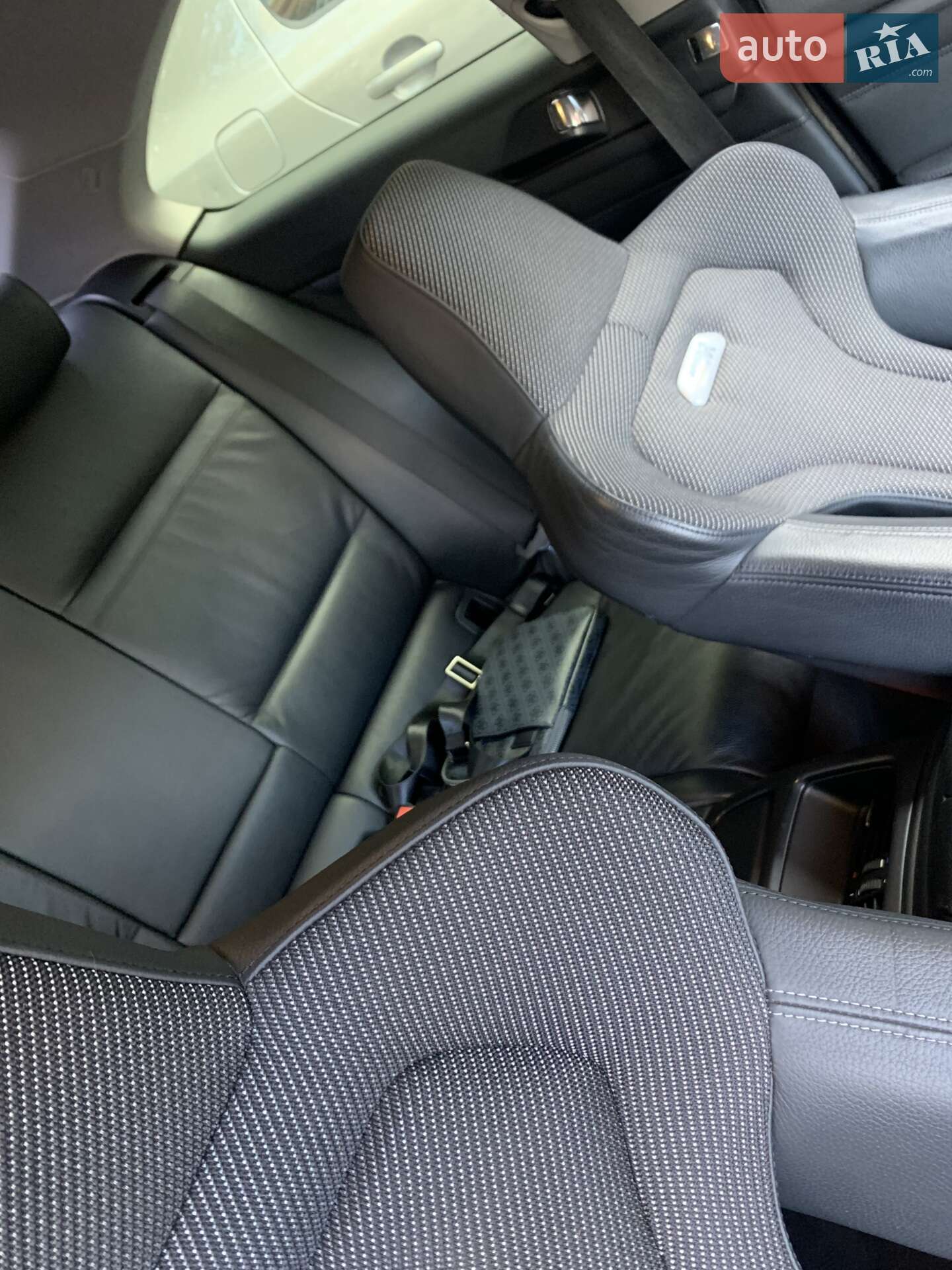 BMW 3 Series 2009 VIN WBAWD11000P358674 фото оголошення 3 з 26