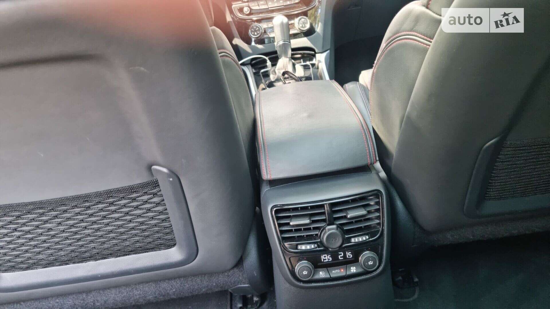 Peugeot 508 2016 VIN VF38EAHWTGL028553 фото оголошення 32 з 46