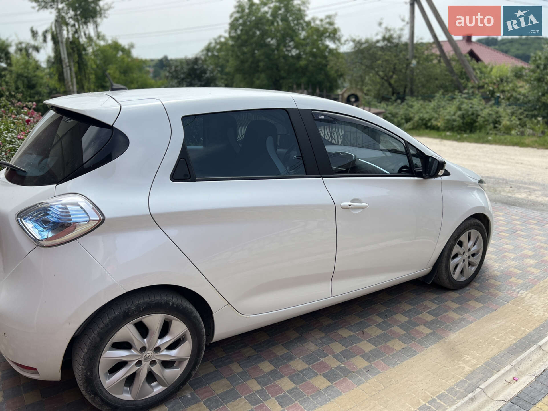 Renault Zoe 2014 VIN VF1AGVYA051937528 фото оголошення 2 з 5
