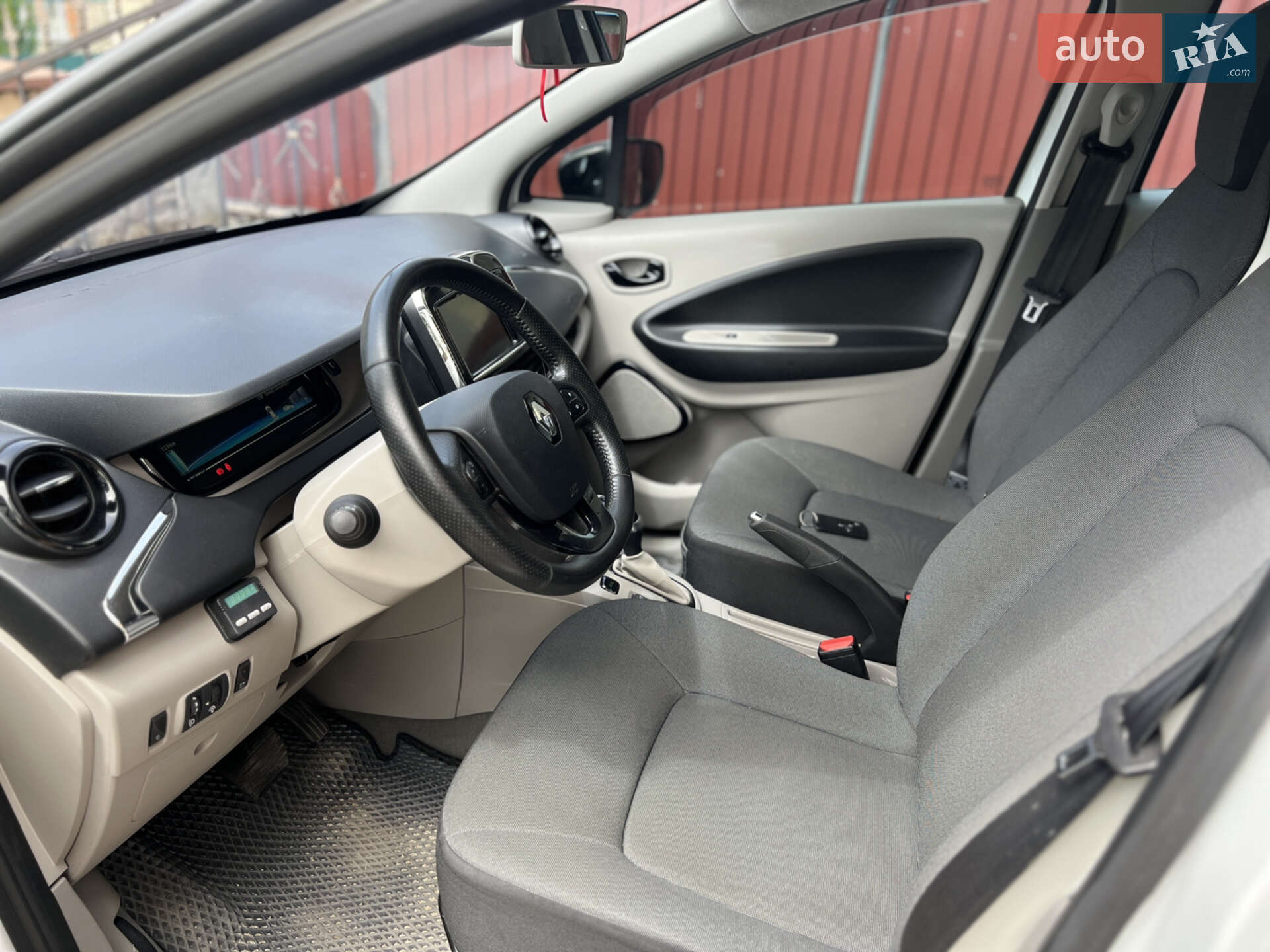 Renault Zoe 2014 VIN VF1AGVYA051937528 фото оголошення 3 з 5