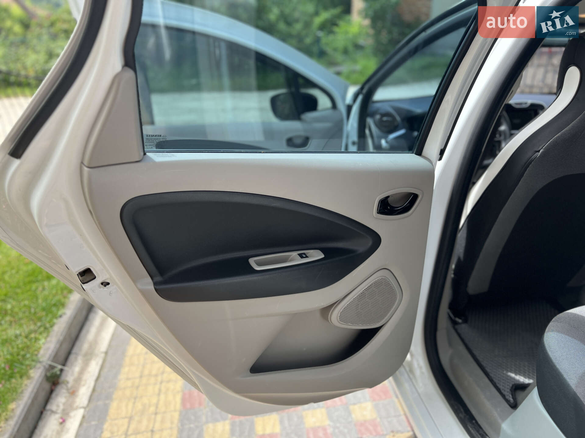 Renault Zoe 2014 VIN VF1AGVYA051937528 фото оголошення 5 з 5