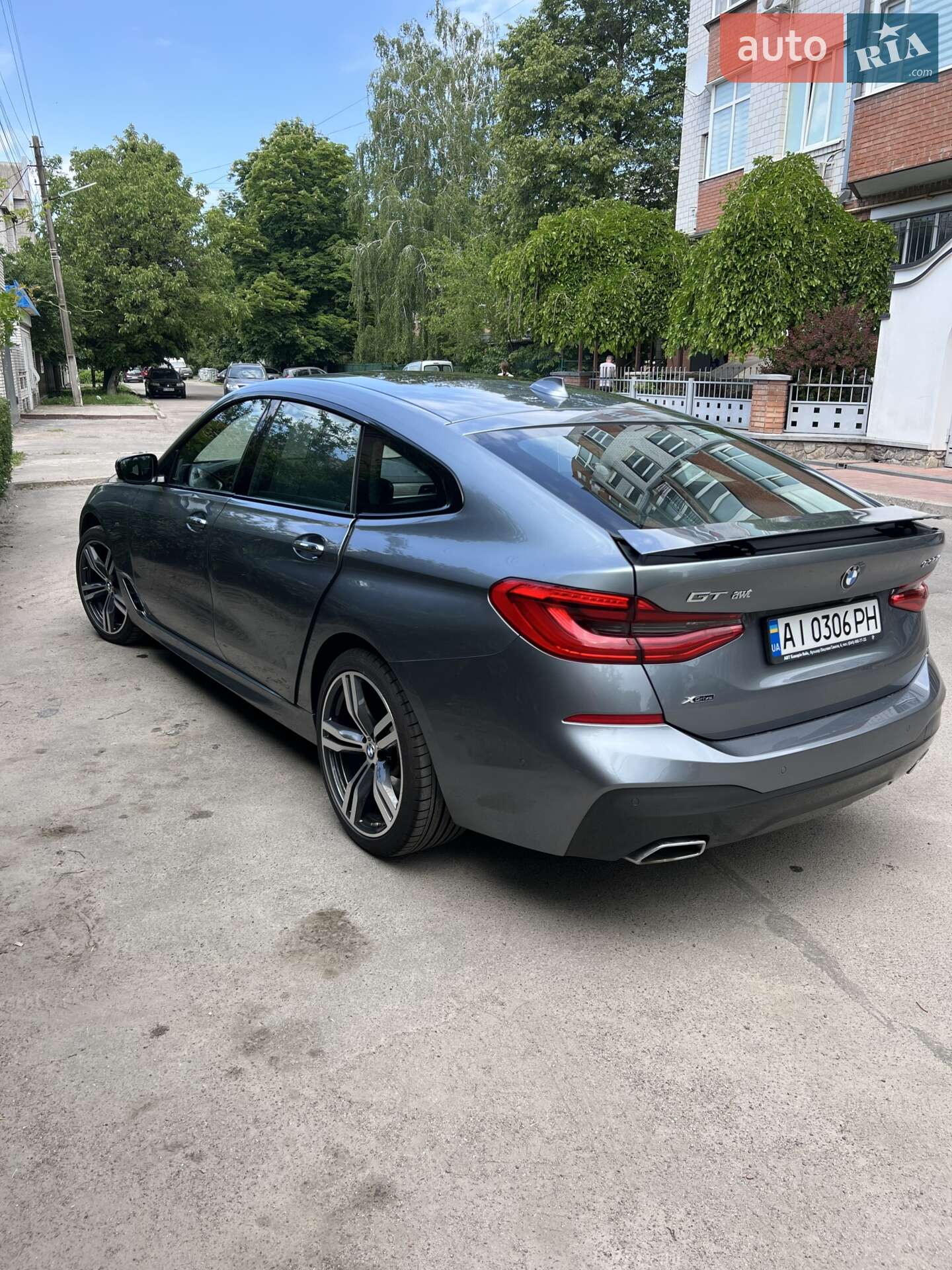 BMW 6 Series GT 2017 VIN WBAJW81050BE17523 фото оголошення 13 з 14