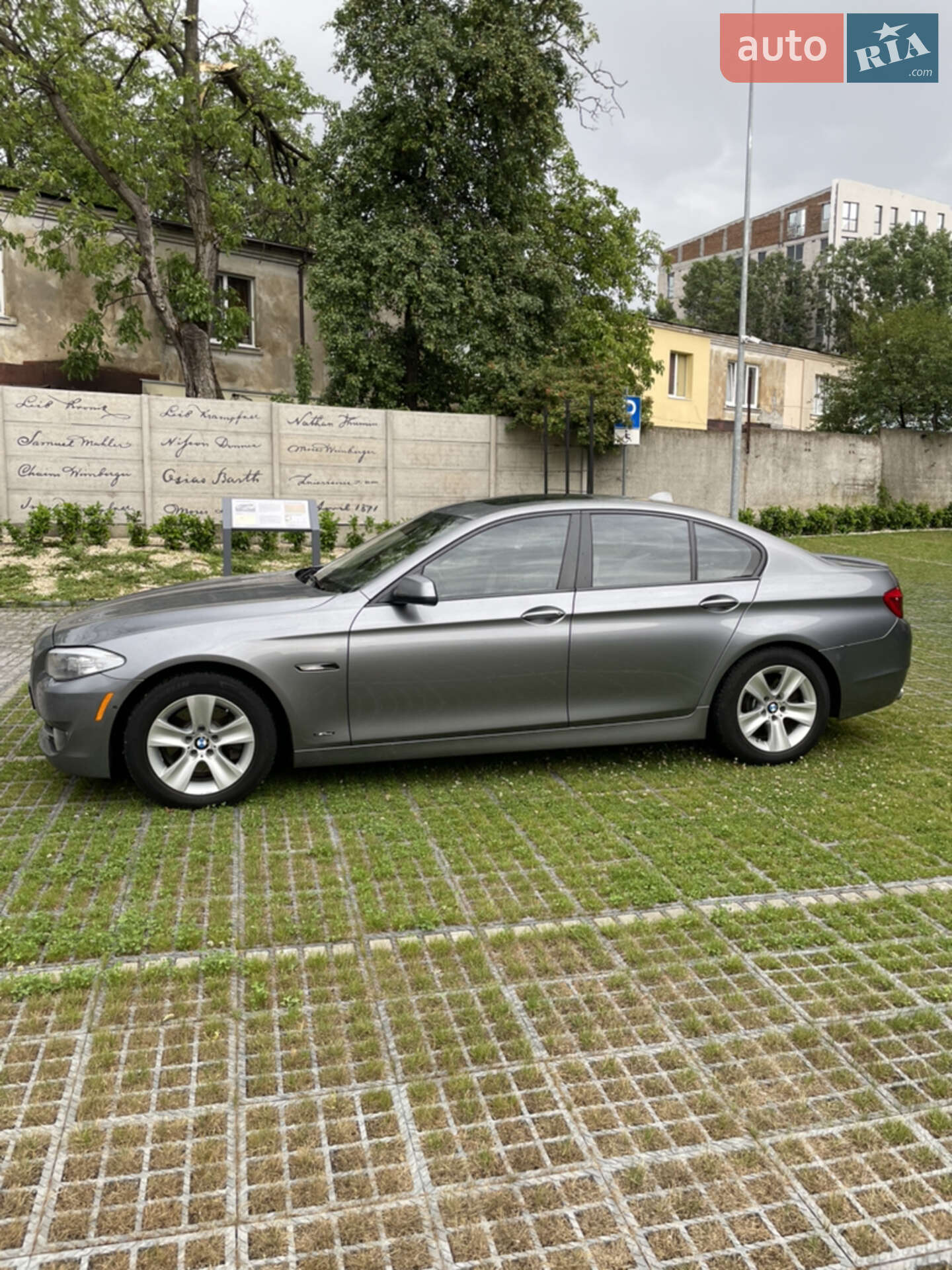 BMW 5 Series 2012 VIN WBAXH5C54DDW12984 фото оголошення 2 з 70