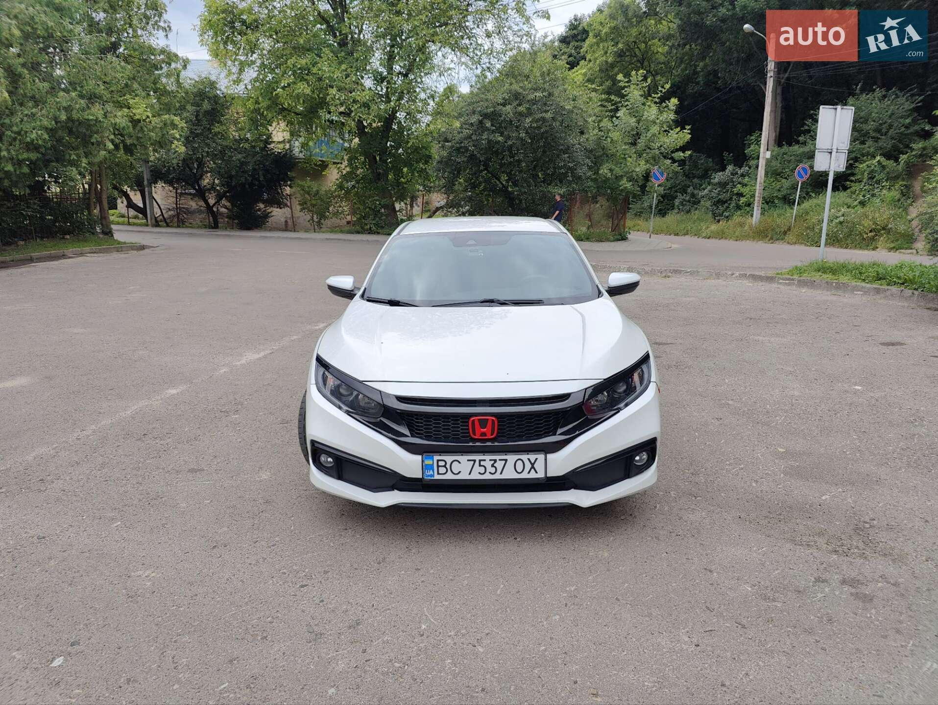 Honda Civic 2019 VIN 2HGFC2F85KH522343 фото оголошення 8 з 9