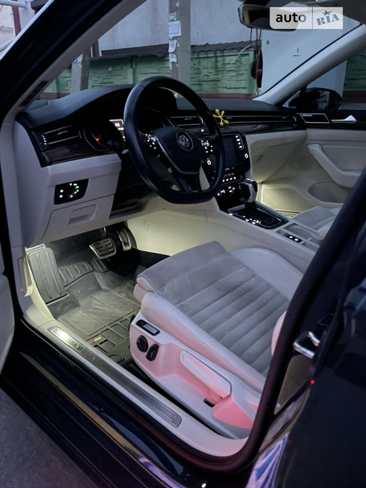 Volkswagen Passat 2015 VIN WVWZZZ3CZGP009050 фото оголошення 18 з 61