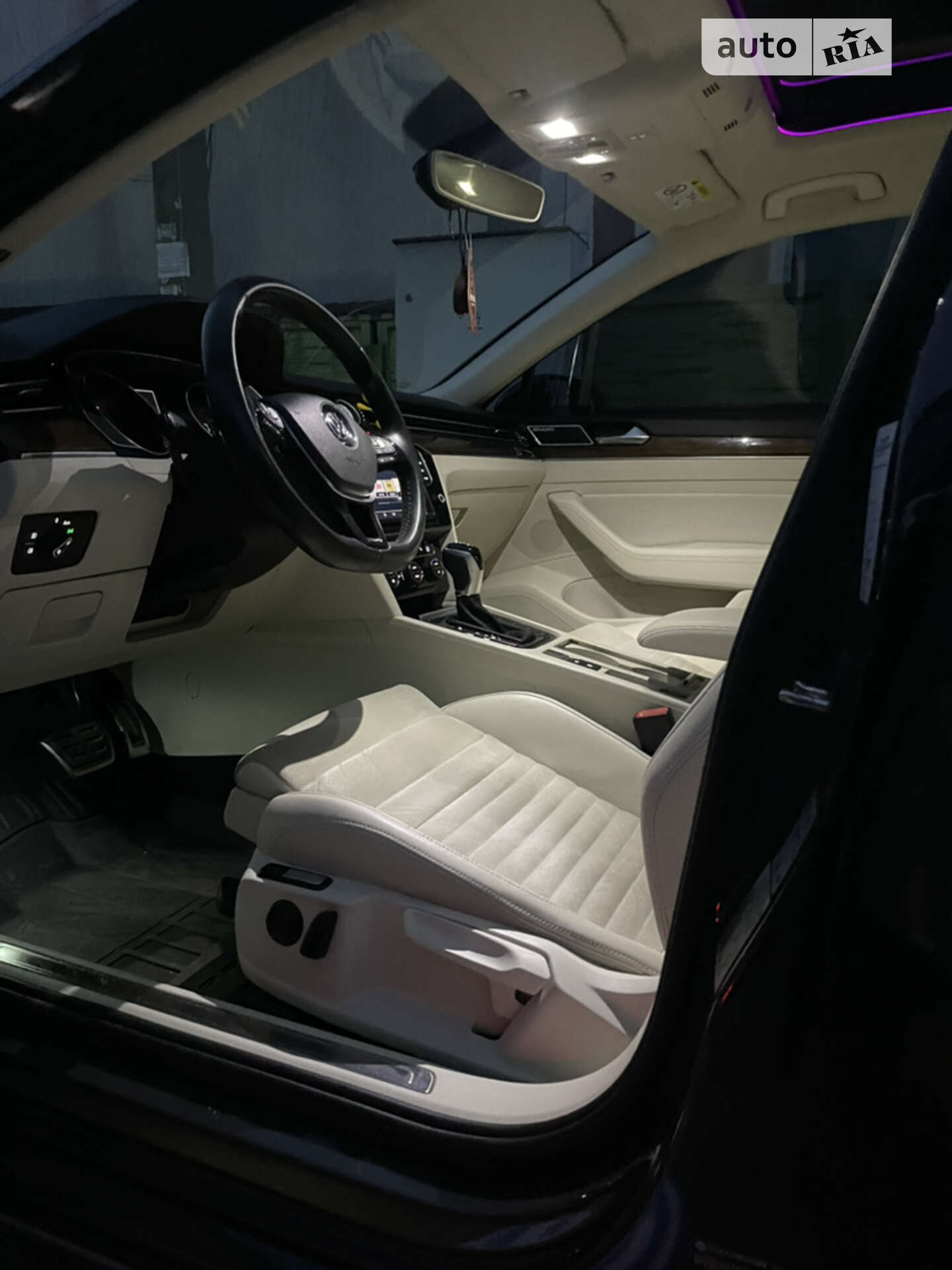 Volkswagen Passat 2015 VIN WVWZZZ3CZGP009050 фото оголошення 19 з 61