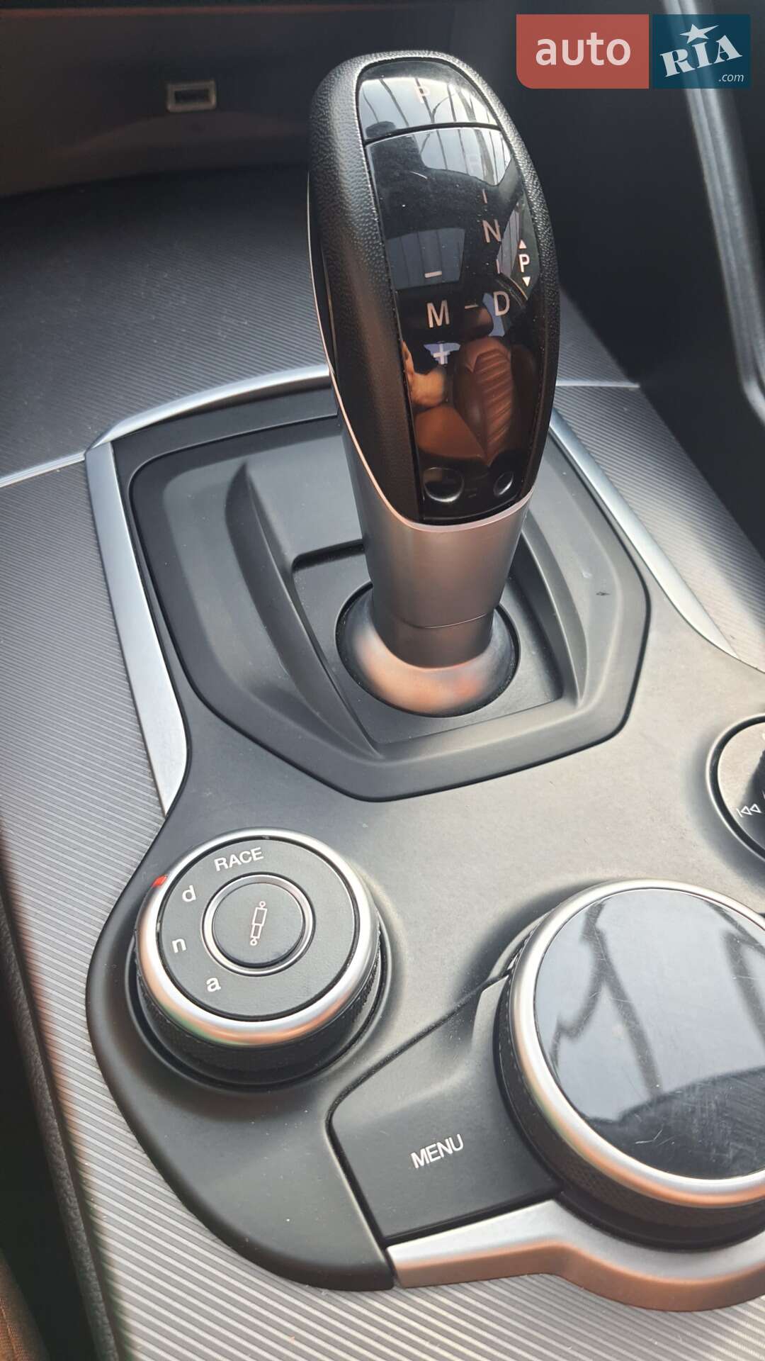 Alfa Romeo Giulia 2017 VIN ZARFAEEN6H7553673 фото оголошення 36 з 46
