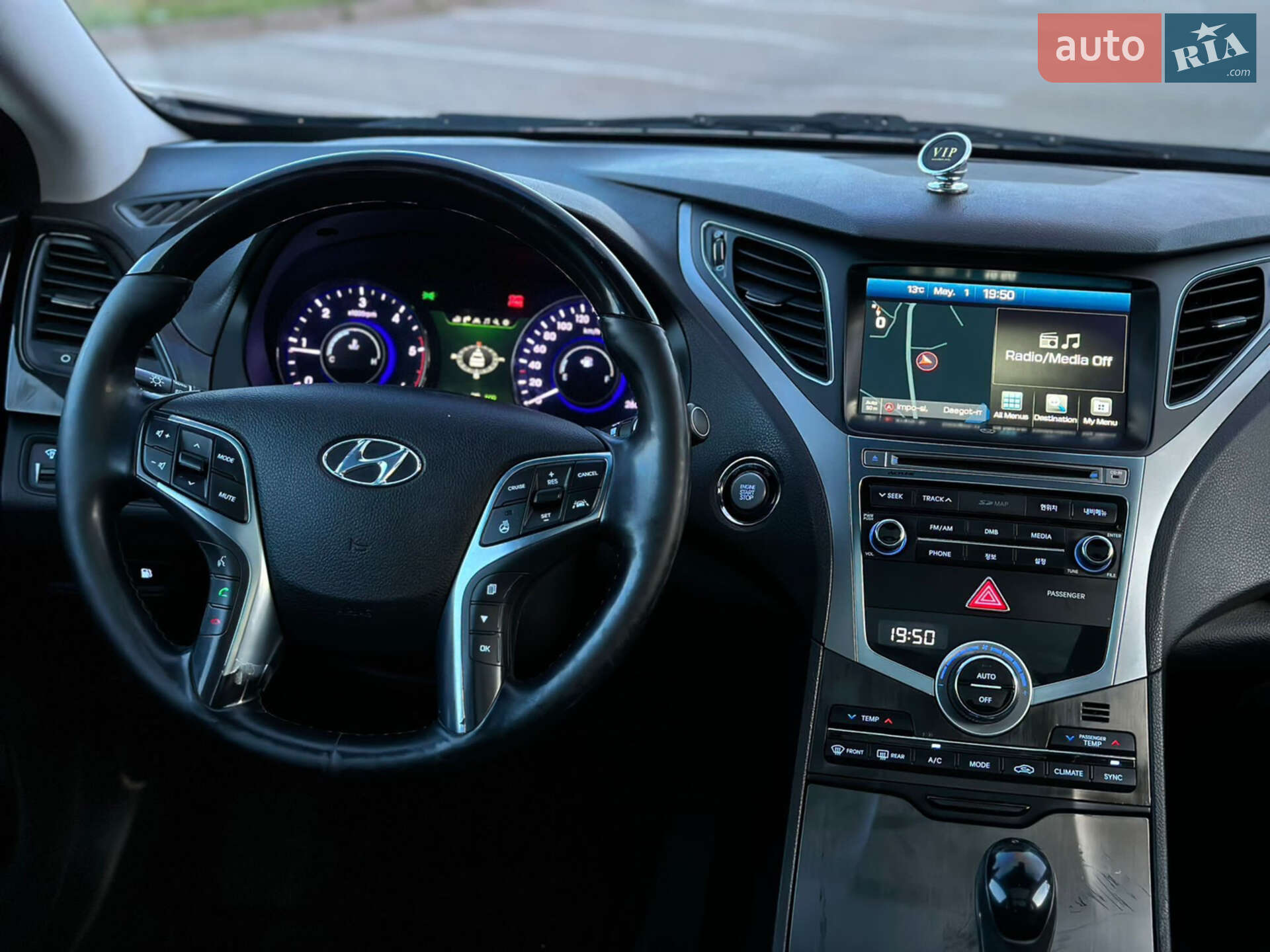 Hyundai Grandeur 2014 VIN KMHFF41RBFA442124 фото оголошення 16 з 18