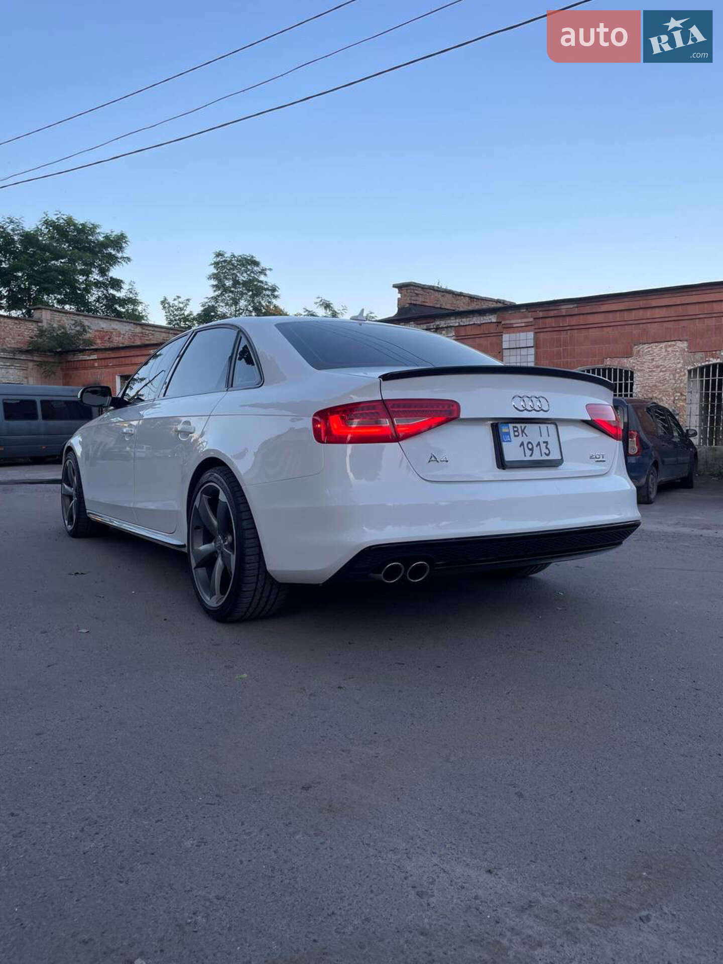 Audi A4 2014 VIN WAUFFAFL4FN018218 фото оголошення 3 з 10