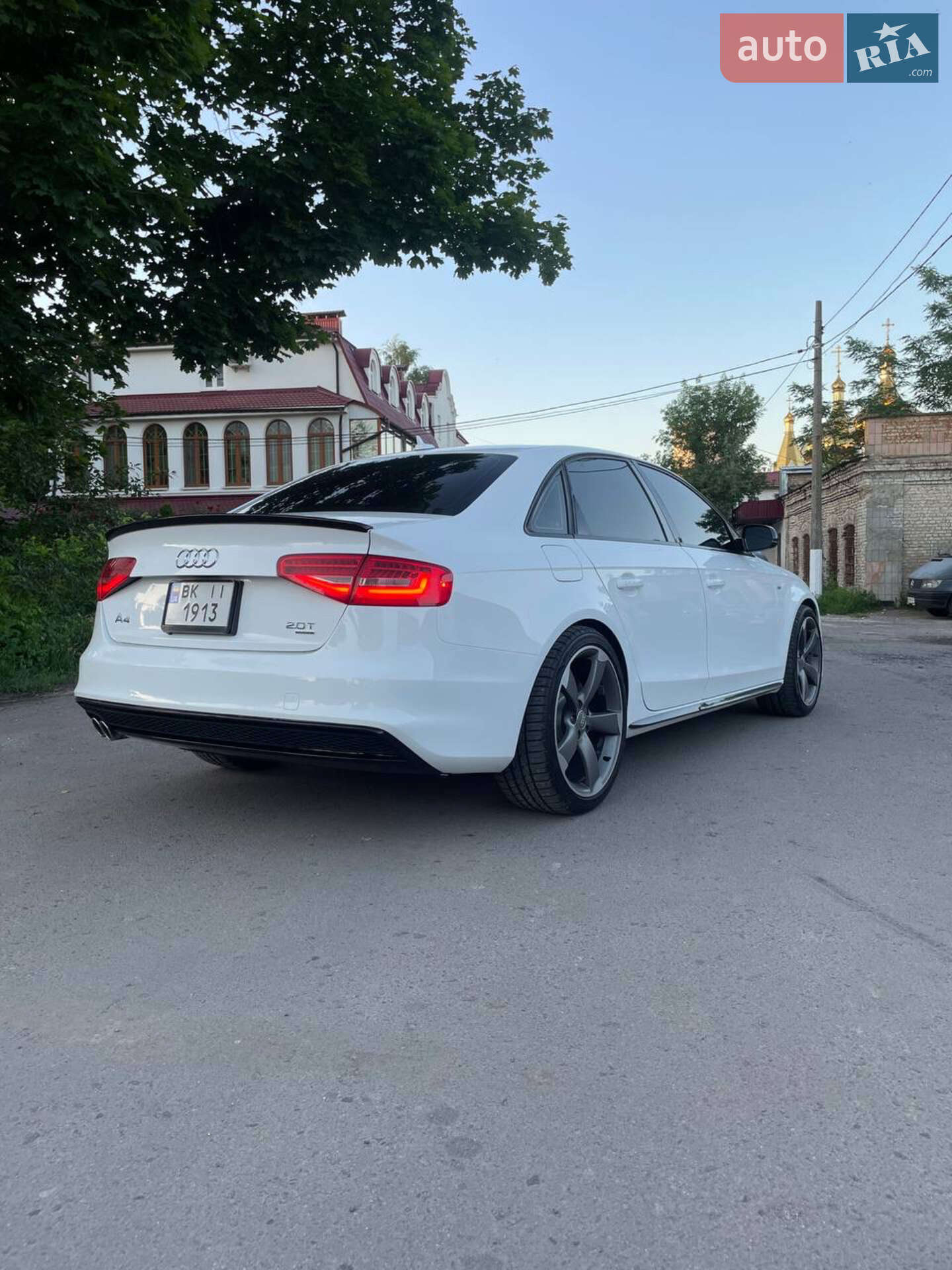 Audi A4 2014 VIN WAUFFAFL4FN018218 фото оголошення 4 з 10