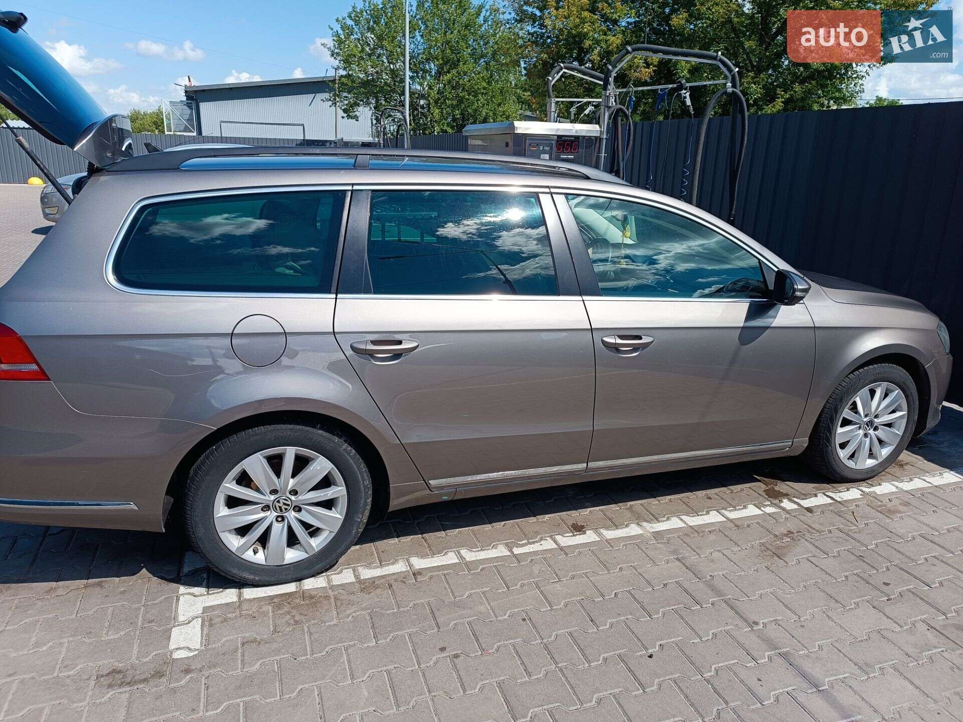 Volkswagen Passat 2011 VIN WVWZZZ3CZCE093322 фото оголошення 4 з 9