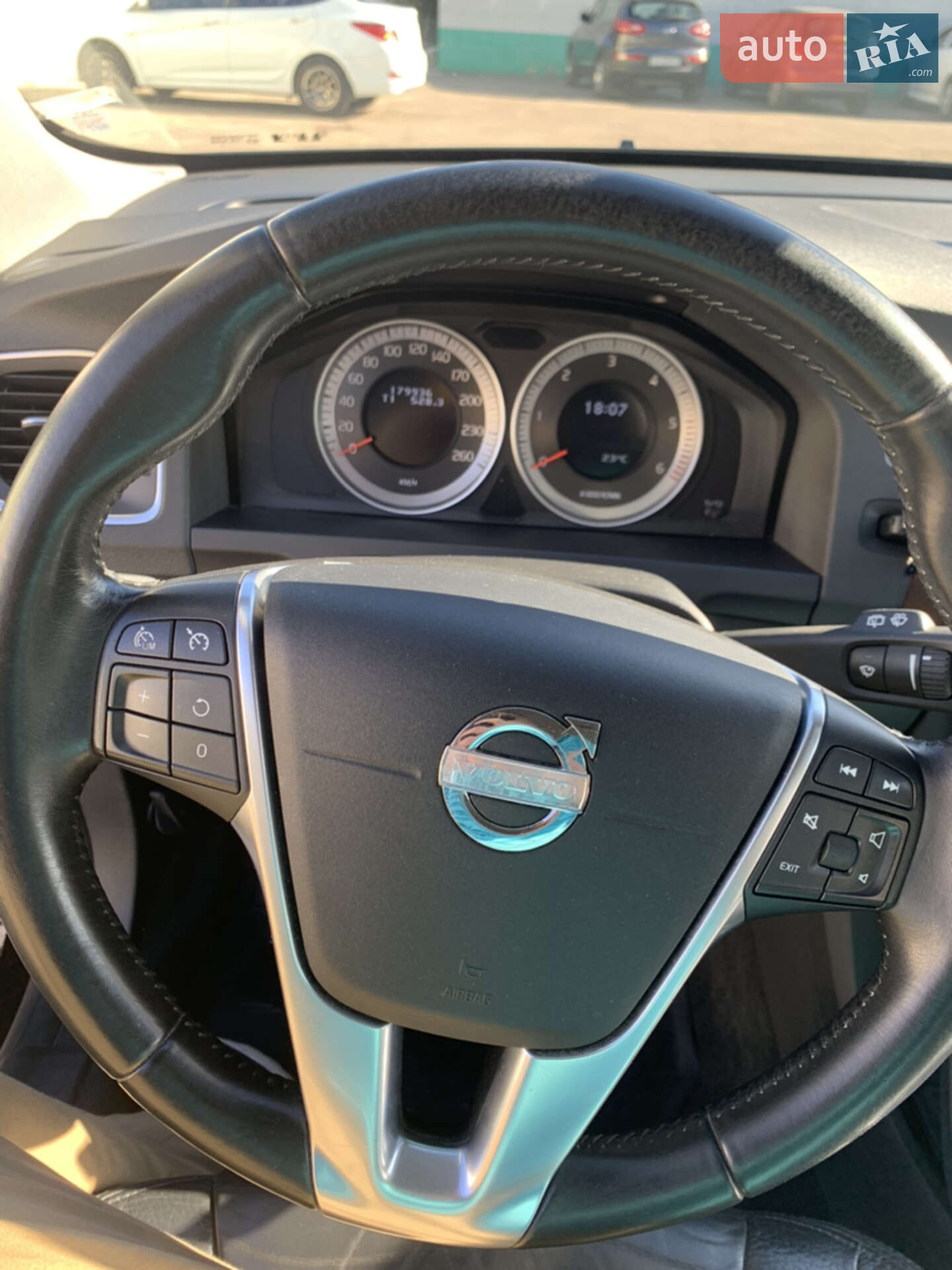 Volvo V60 2011 VIN YV1FW84A1C1051076 фото оголошення 31 з 37