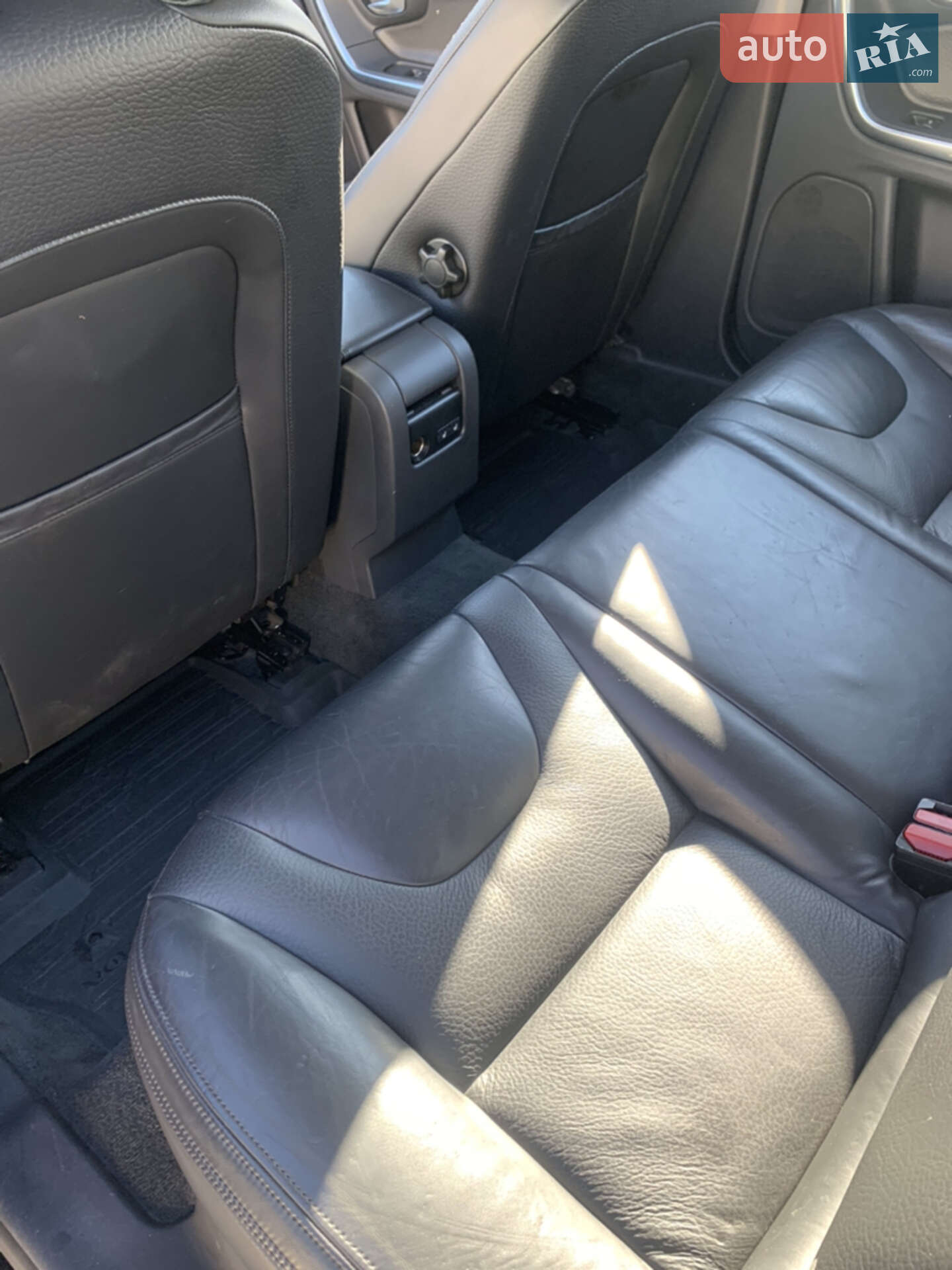 Volvo V60 2011 VIN YV1FW84A1C1051076 фото оголошення 35 з 37