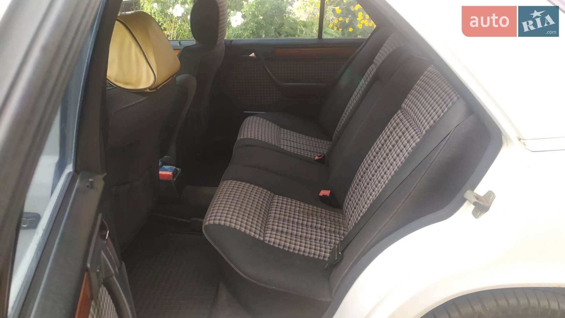 Mercedes-Benz E-Class 1992 VIN WDB1241301B664873 фото оголошення 21 з 23