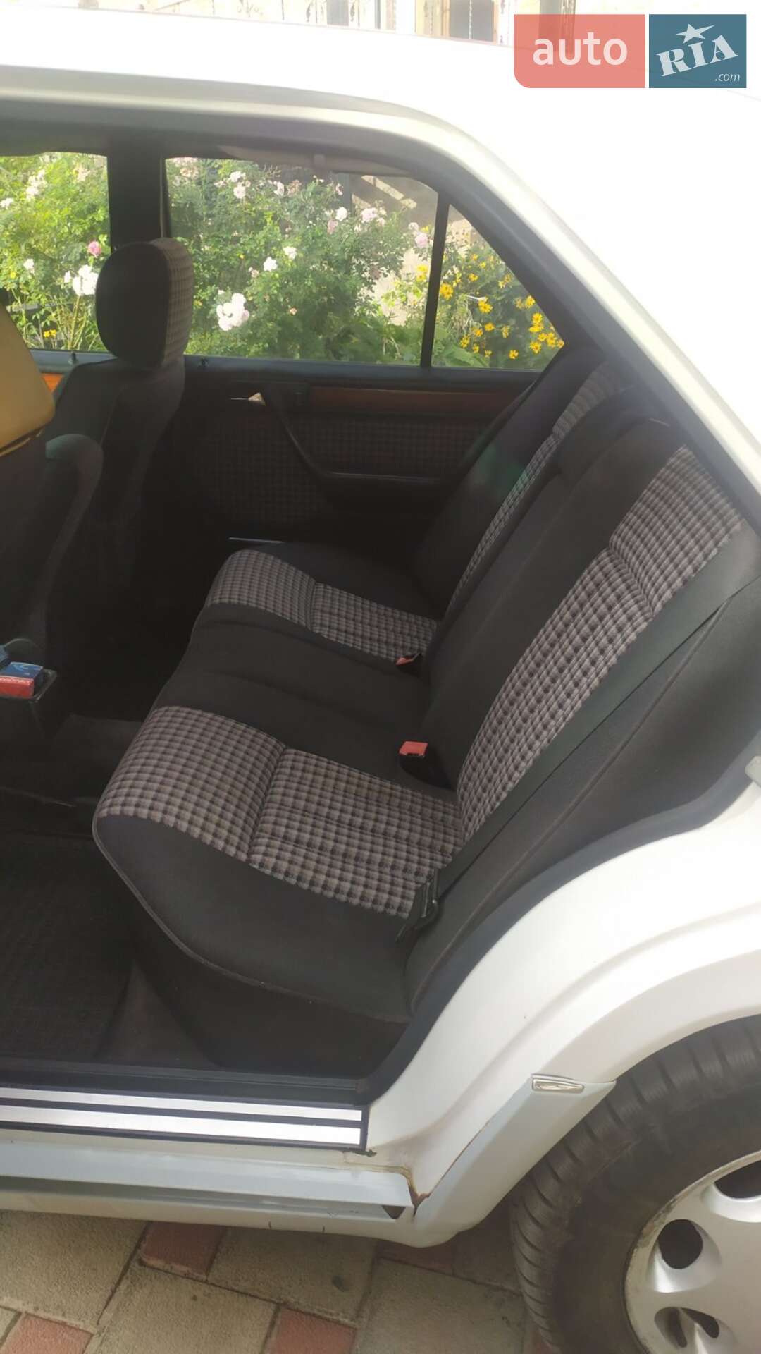 Mercedes-Benz E-Class 1992 VIN WDB1241301B664873 фото оголошення 22 з 23