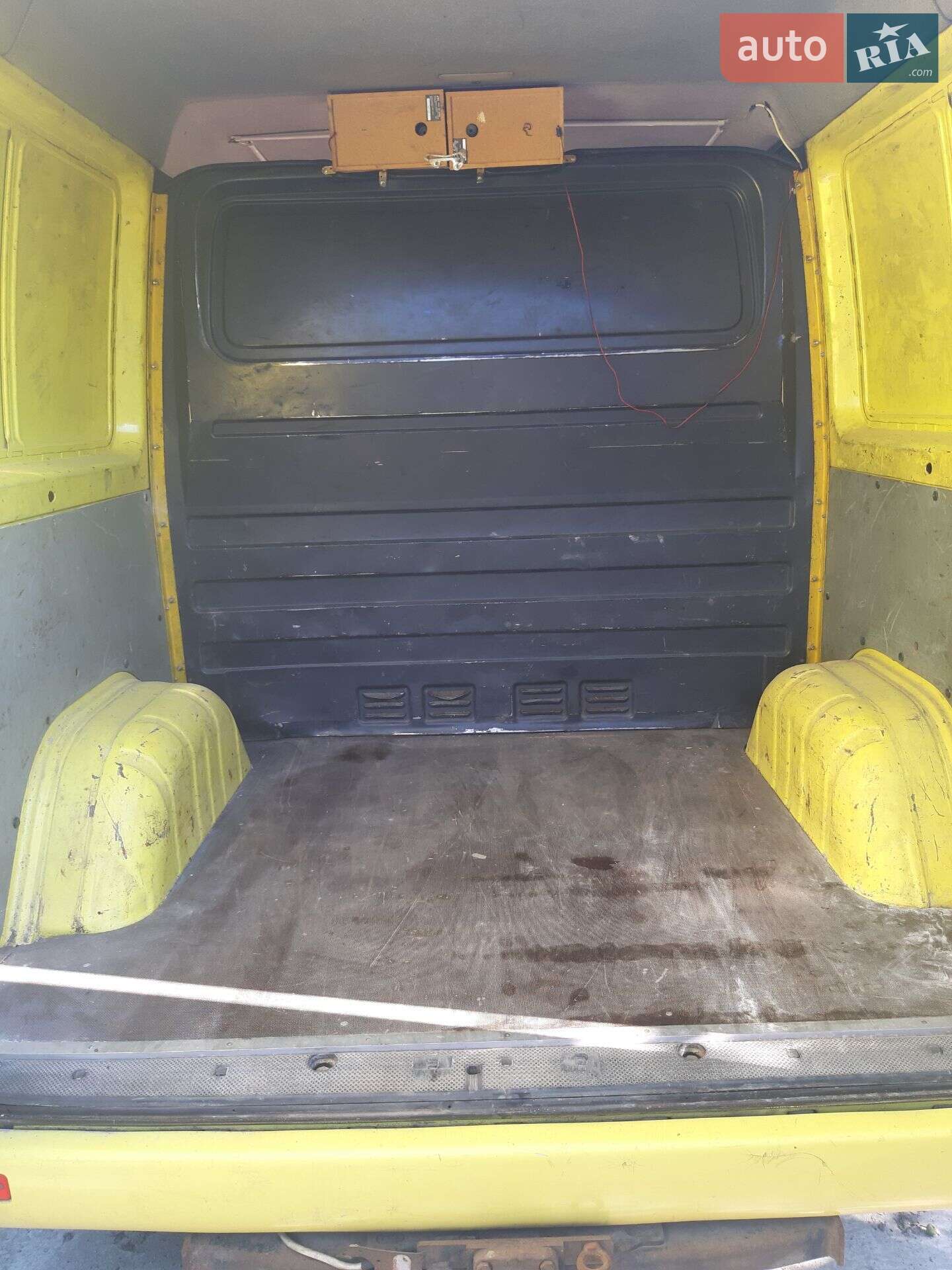 Mercedes-Benz Sprinter 2004 VIN WDB9016611R627235 фото оголошення 4 з 10
