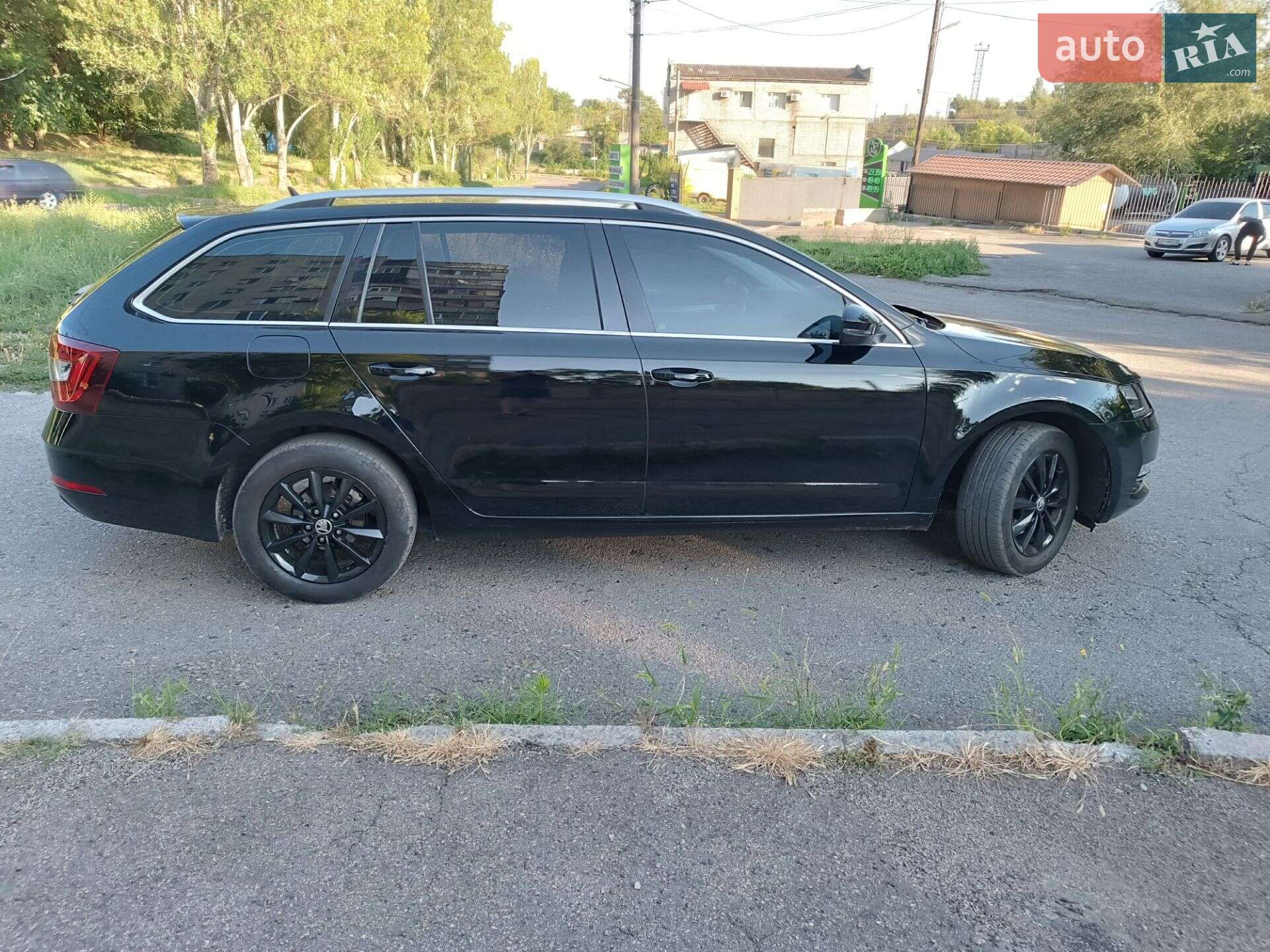 Skoda Octavia 2019 VIN TMBJJ9NE8K0144828 фото оголошення 2 з 50