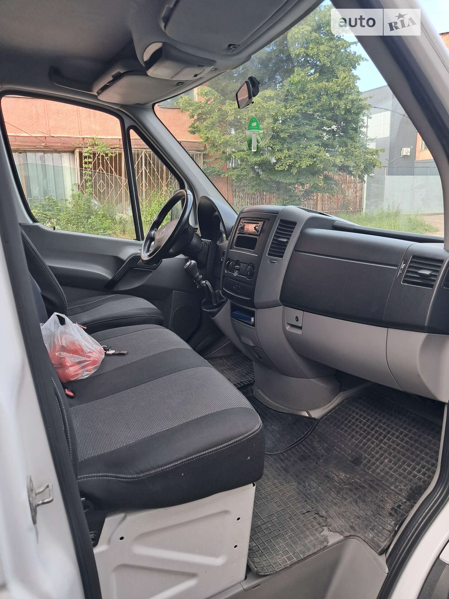 Mercedes-Benz Sprinter 2015 VIN WDB9066131P228849 фото оголошення 4 з 17