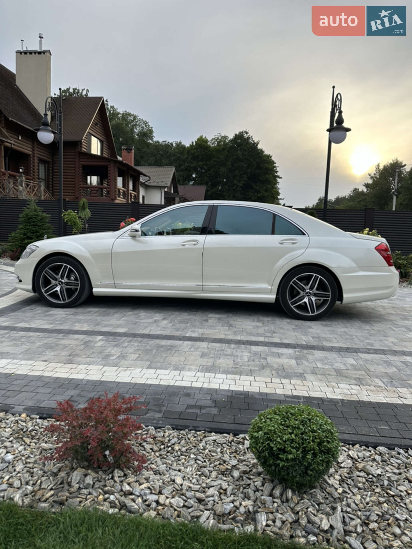 Mercedes-Benz S-Class 2013 VIN WDDNG9EB0DA533729 фото оголошення 4 з 31