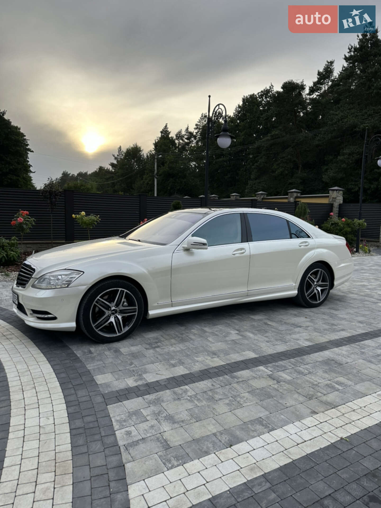 Mercedes-Benz S-Class 2013 VIN WDDNG9EB0DA533729 фото оголошення 5 з 31
