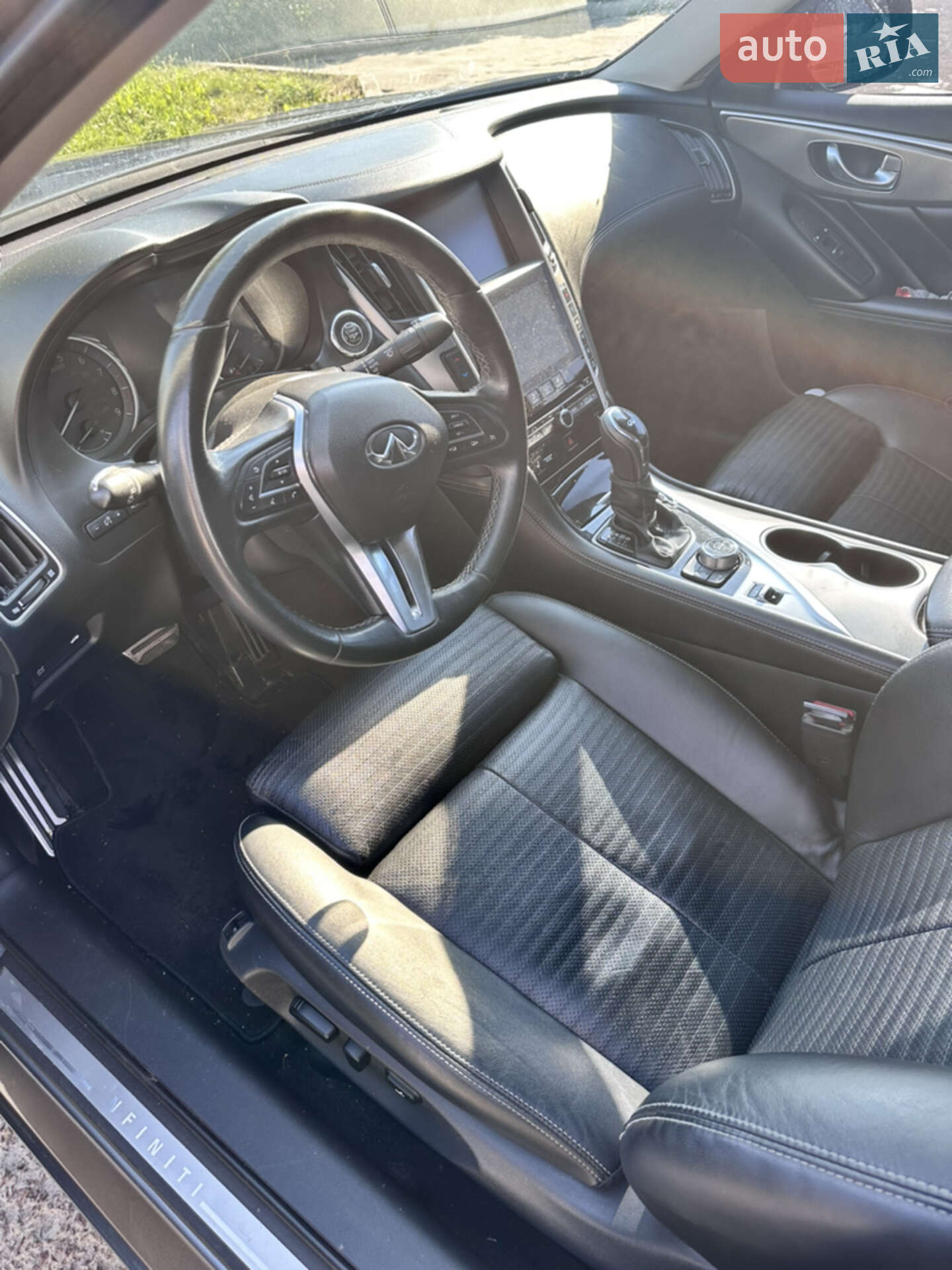 Infiniti Q50 2018 VIN JN1EV7AR7JM611136 фото оголошення 12 з 21