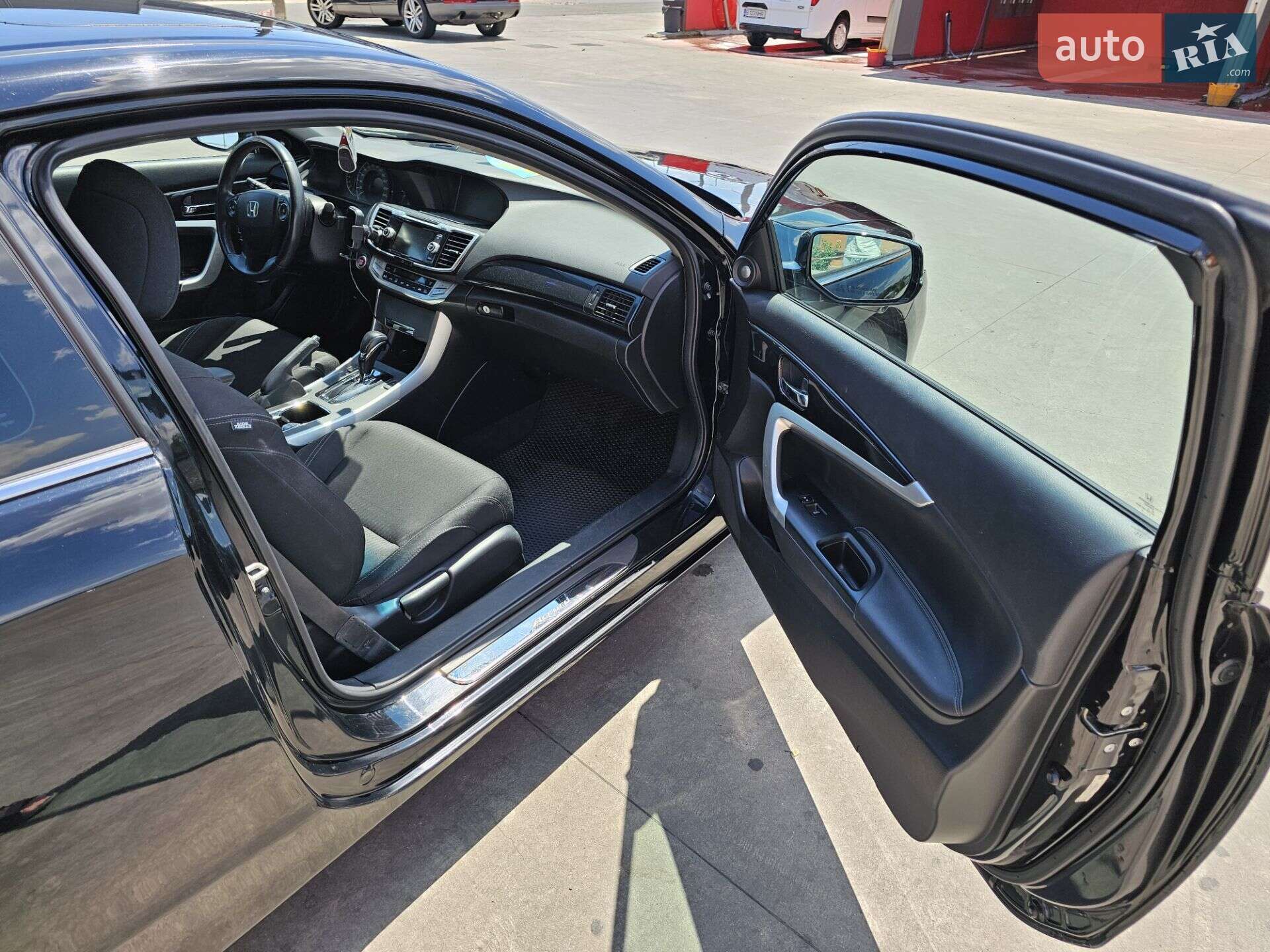 Honda Accord 2012 VIN 1HGCT1B83DA002517 фото оголошення 25 з 48