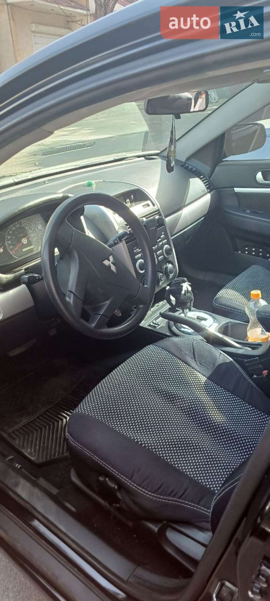 Mitsubishi Galant 2007 VIN 4MBSRDJ1A7E702047 фото оголошення 12 з 17