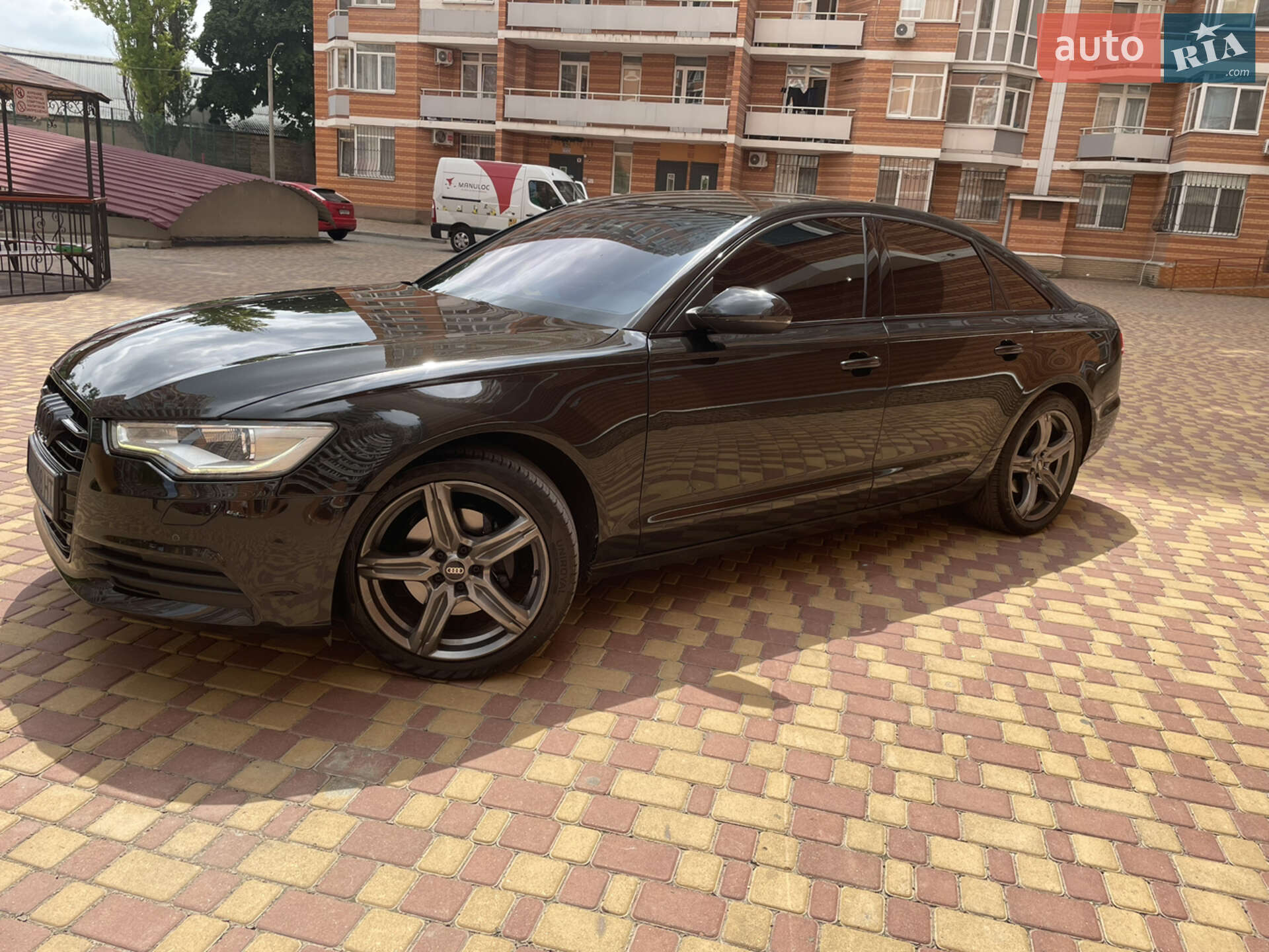 Audi A6 2011 VIN WAUZZZ4G8BN021352 фото оголошення 9 з 12