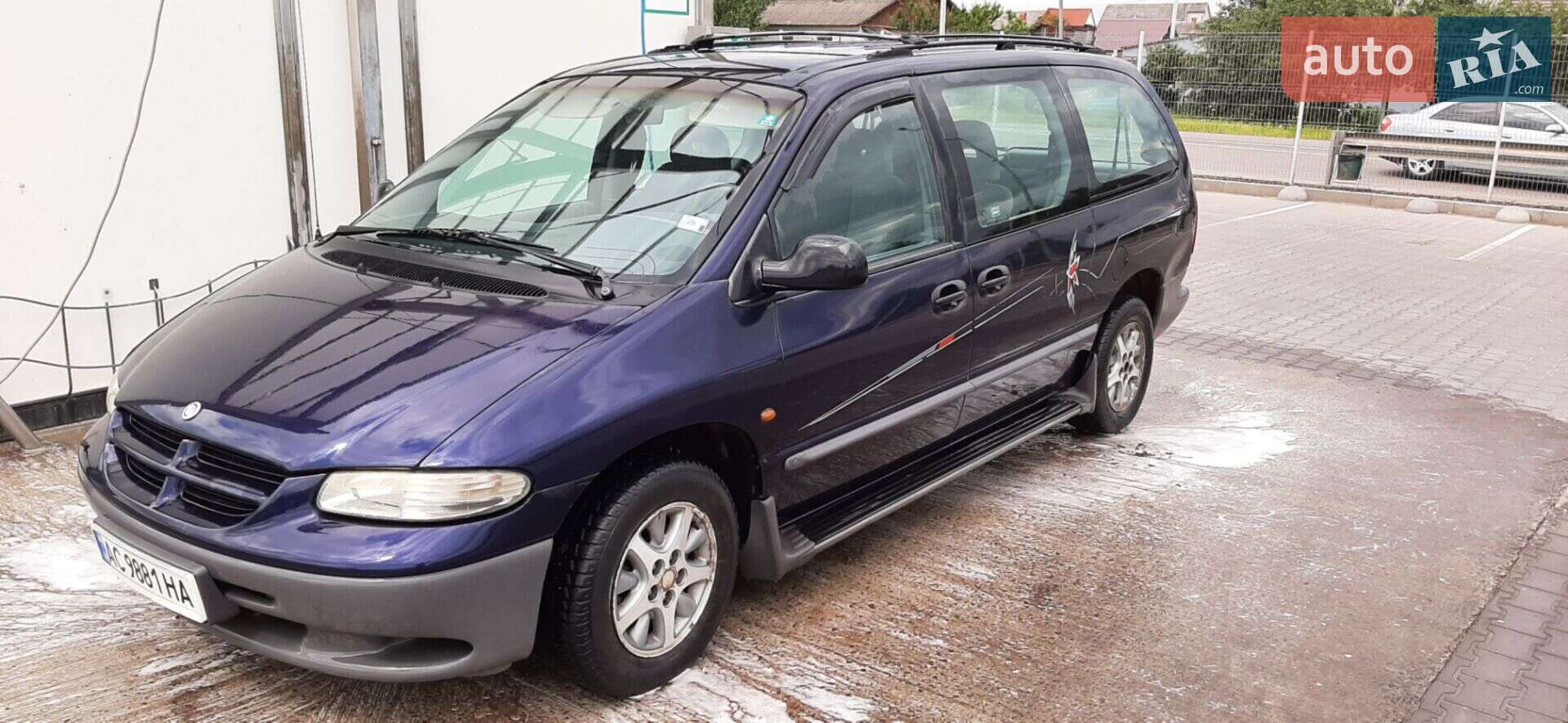 Chrysler Grand Voyager 1998 VIN 1C4GYN5MXWU550713 фото оголошення 4 з 29