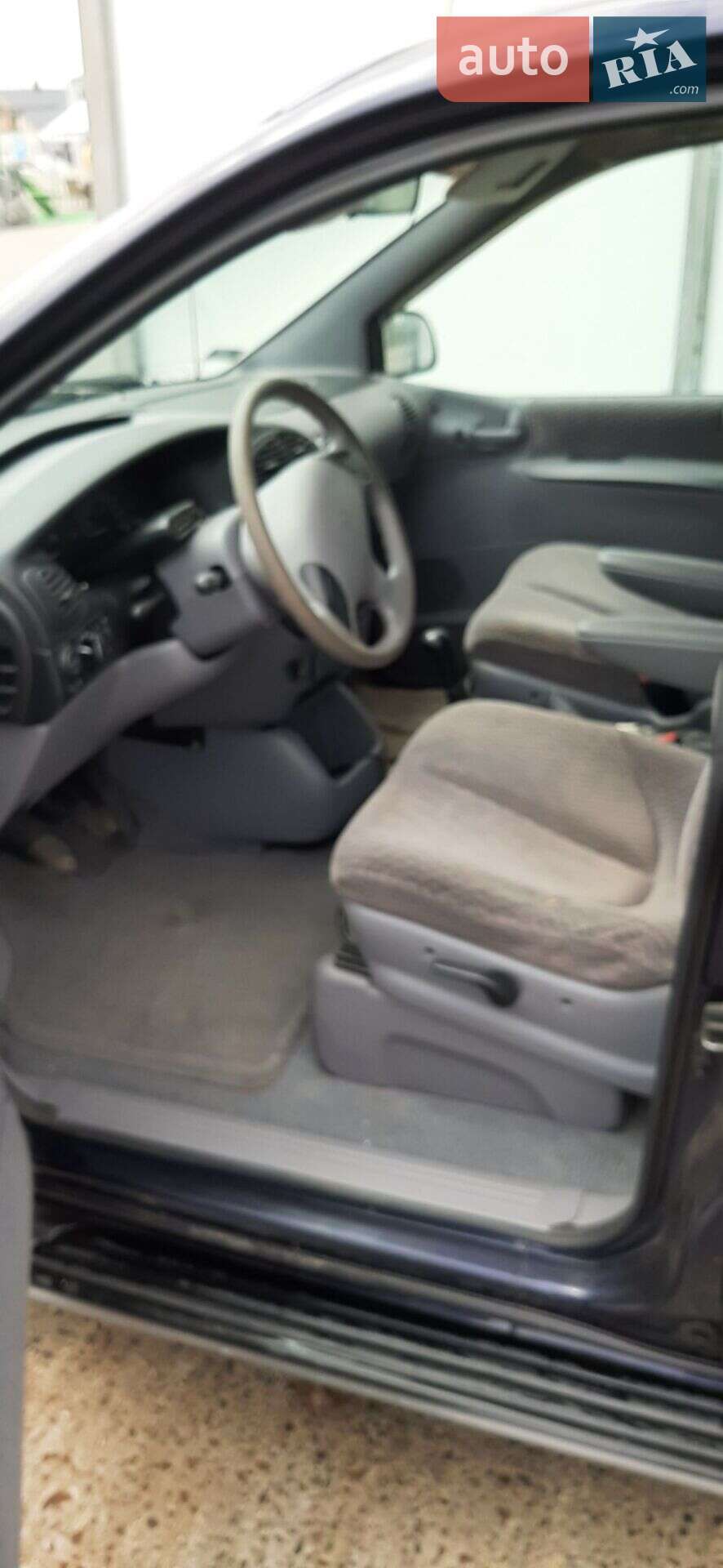 Chrysler Grand Voyager 1998 VIN 1C4GYN5MXWU550713 фото оголошення 5 з 29