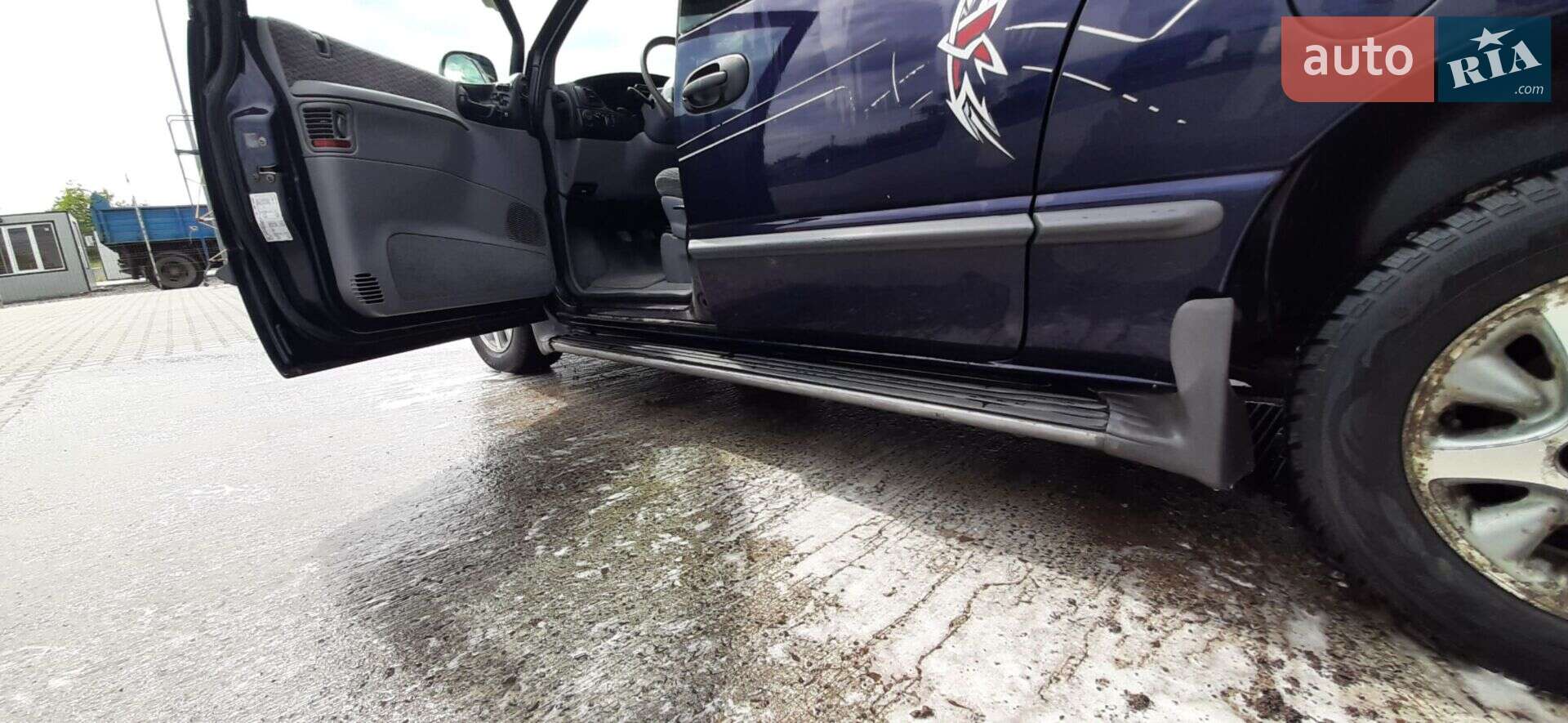 Chrysler Grand Voyager 1998 VIN 1C4GYN5MXWU550713 фото оголошення 13 з 29