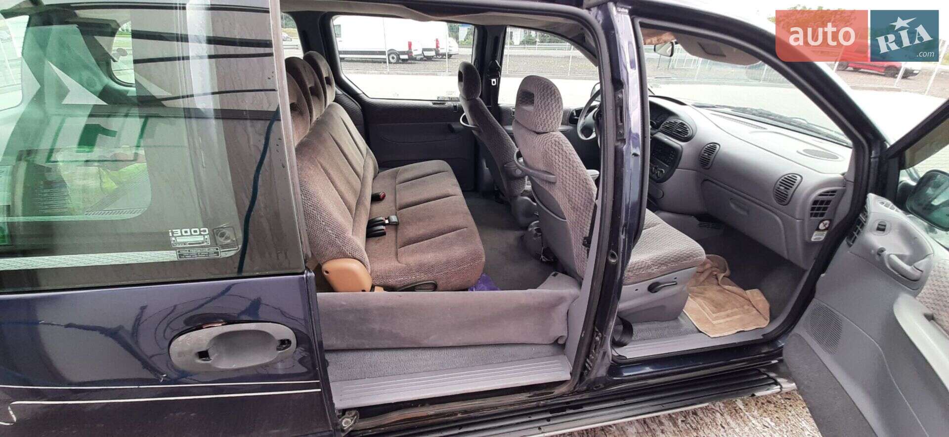 Chrysler Grand Voyager 1998 VIN 1C4GYN5MXWU550713 фото оголошення 17 з 29