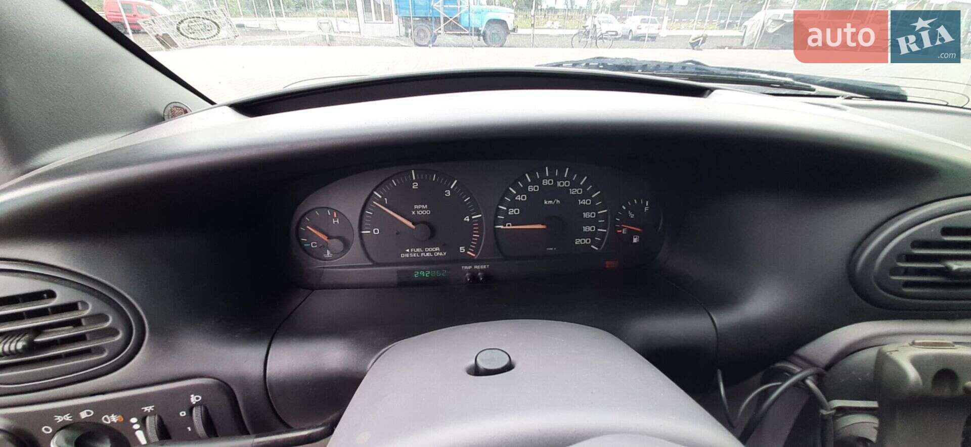 Chrysler Grand Voyager 1998 VIN 1C4GYN5MXWU550713 фото оголошення 20 з 29