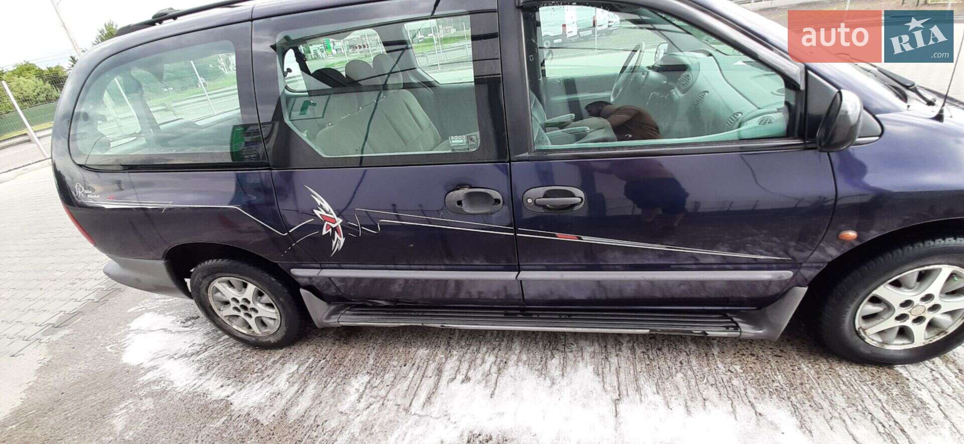 Chrysler Grand Voyager 1998 VIN 1C4GYN5MXWU550713 фото оголошення 26 з 29